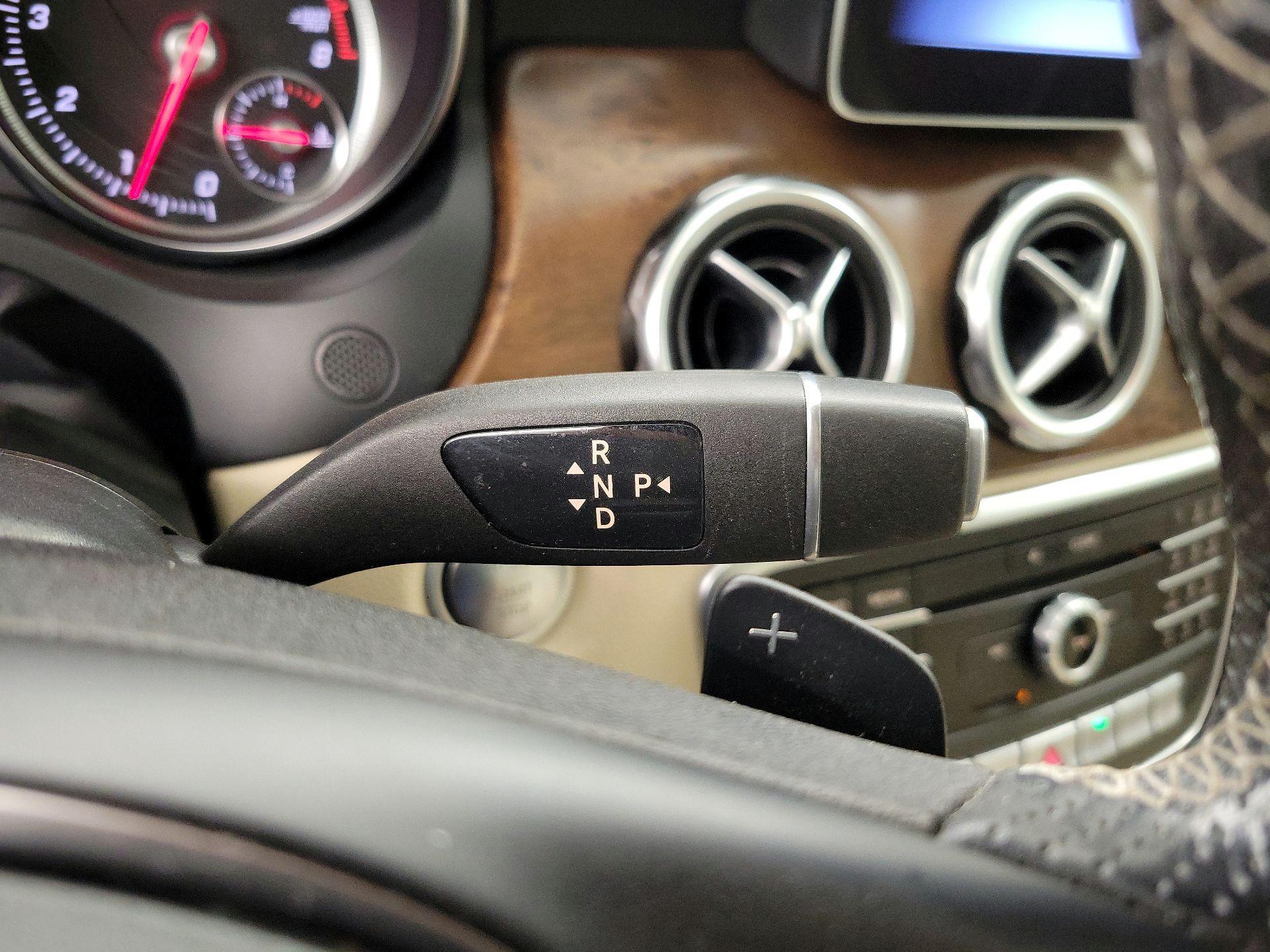 Thumbnail: 2019 Mercedes-Benz GLA - 17