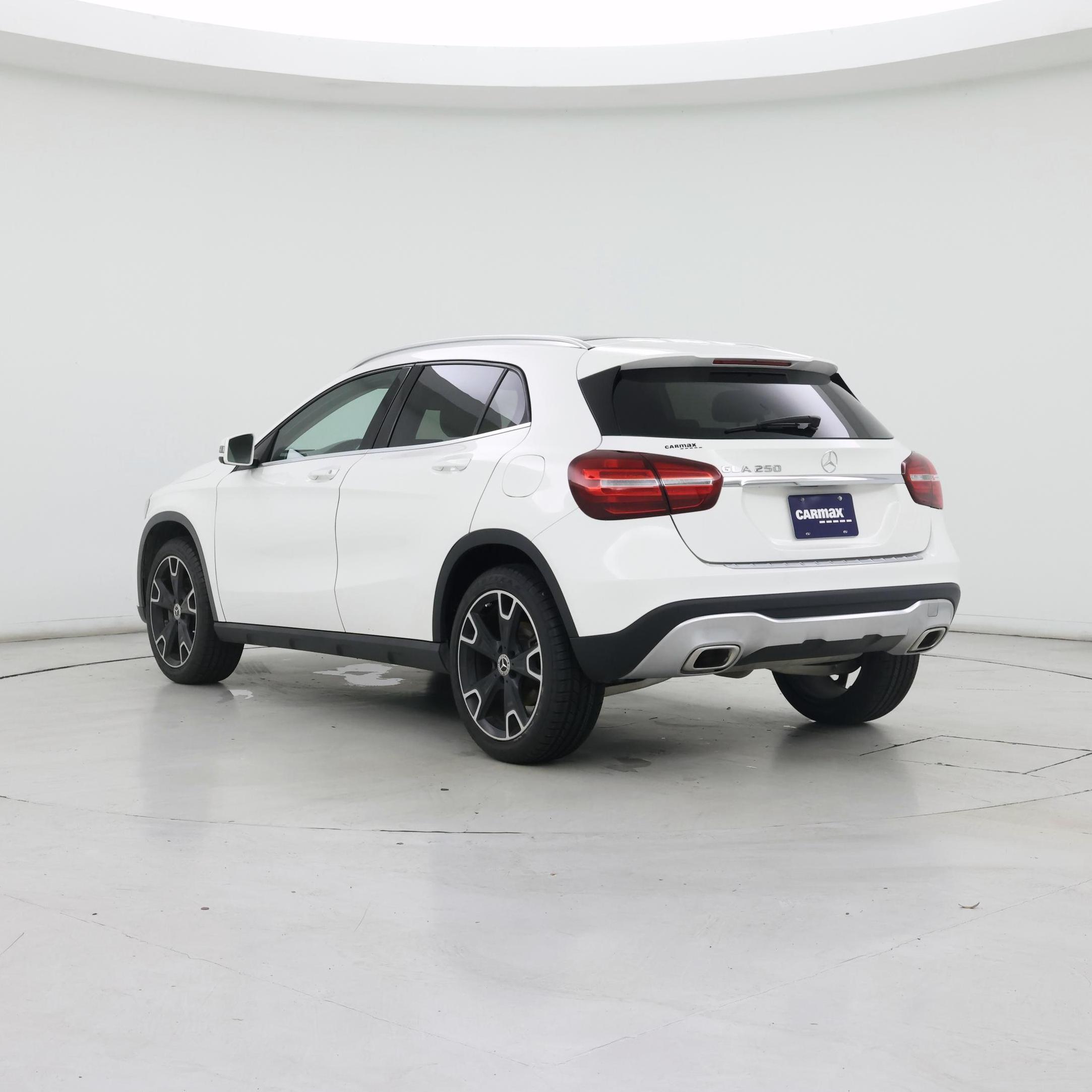 Thumbnail: 2019 Mercedes-Benz GLA - 2