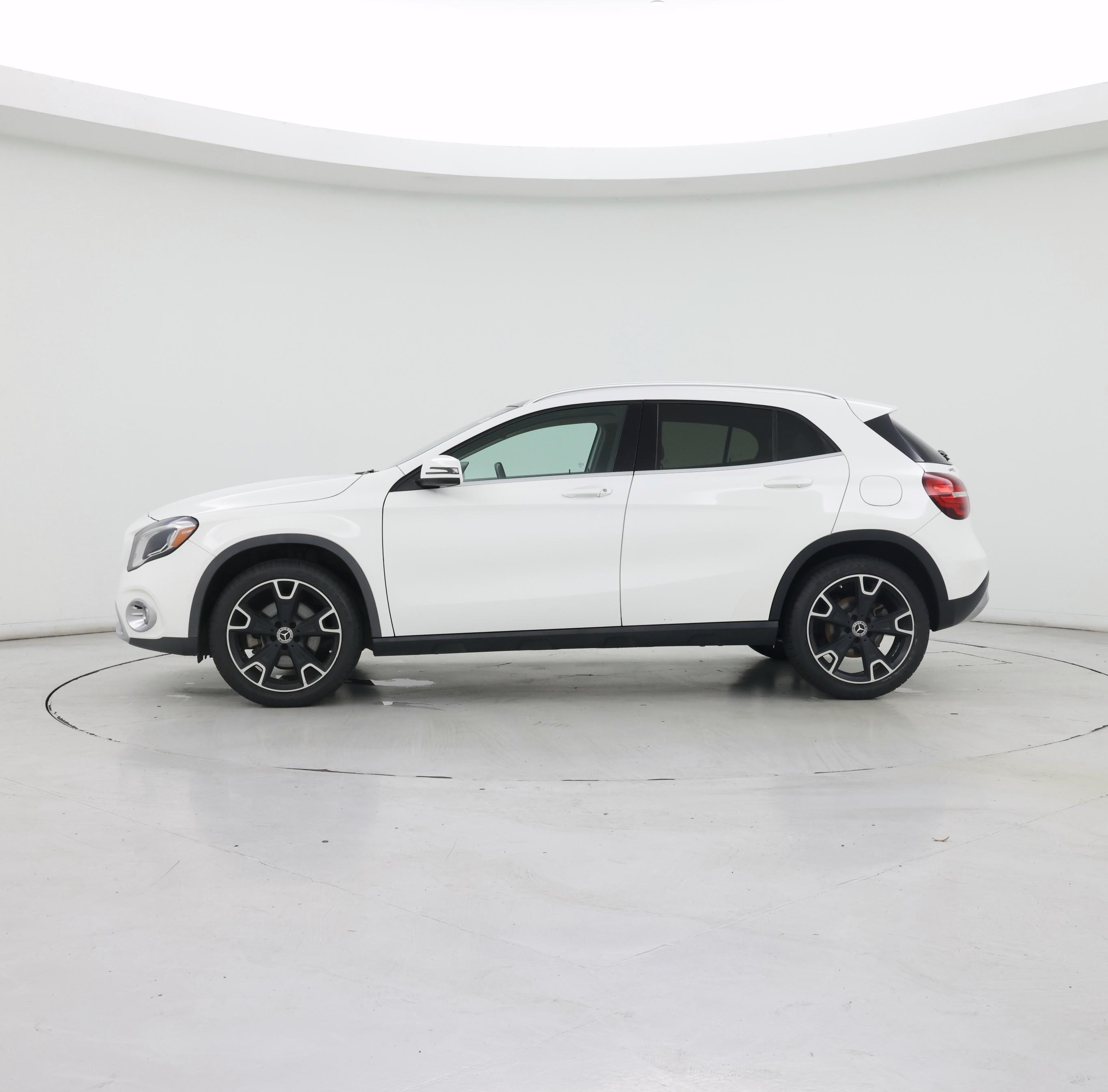 Thumbnail: 2019 Mercedes-Benz GLA - 3