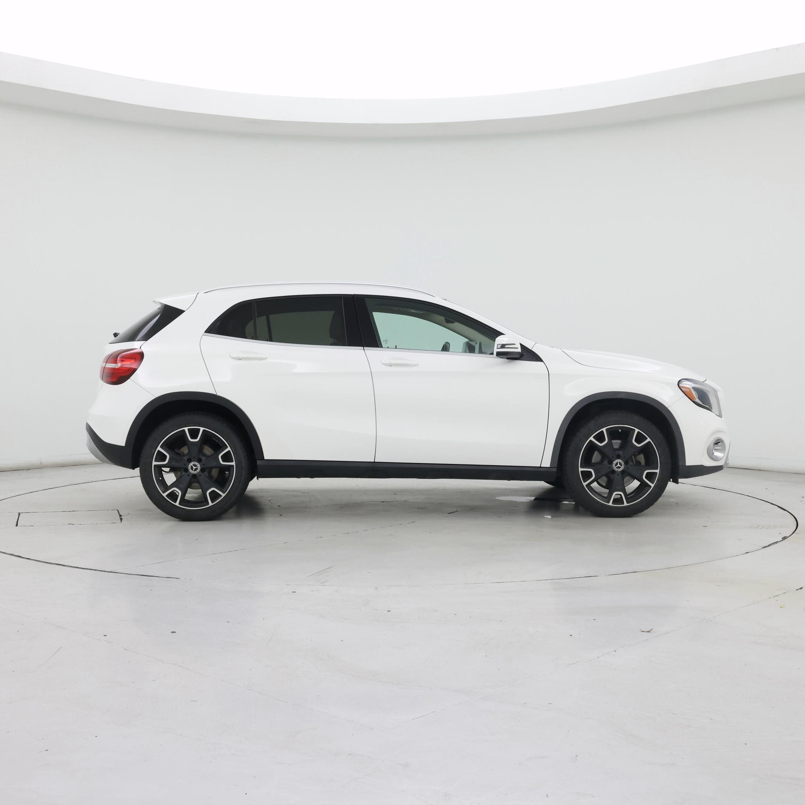 Thumbnail: 2019 Mercedes-Benz GLA - 7
