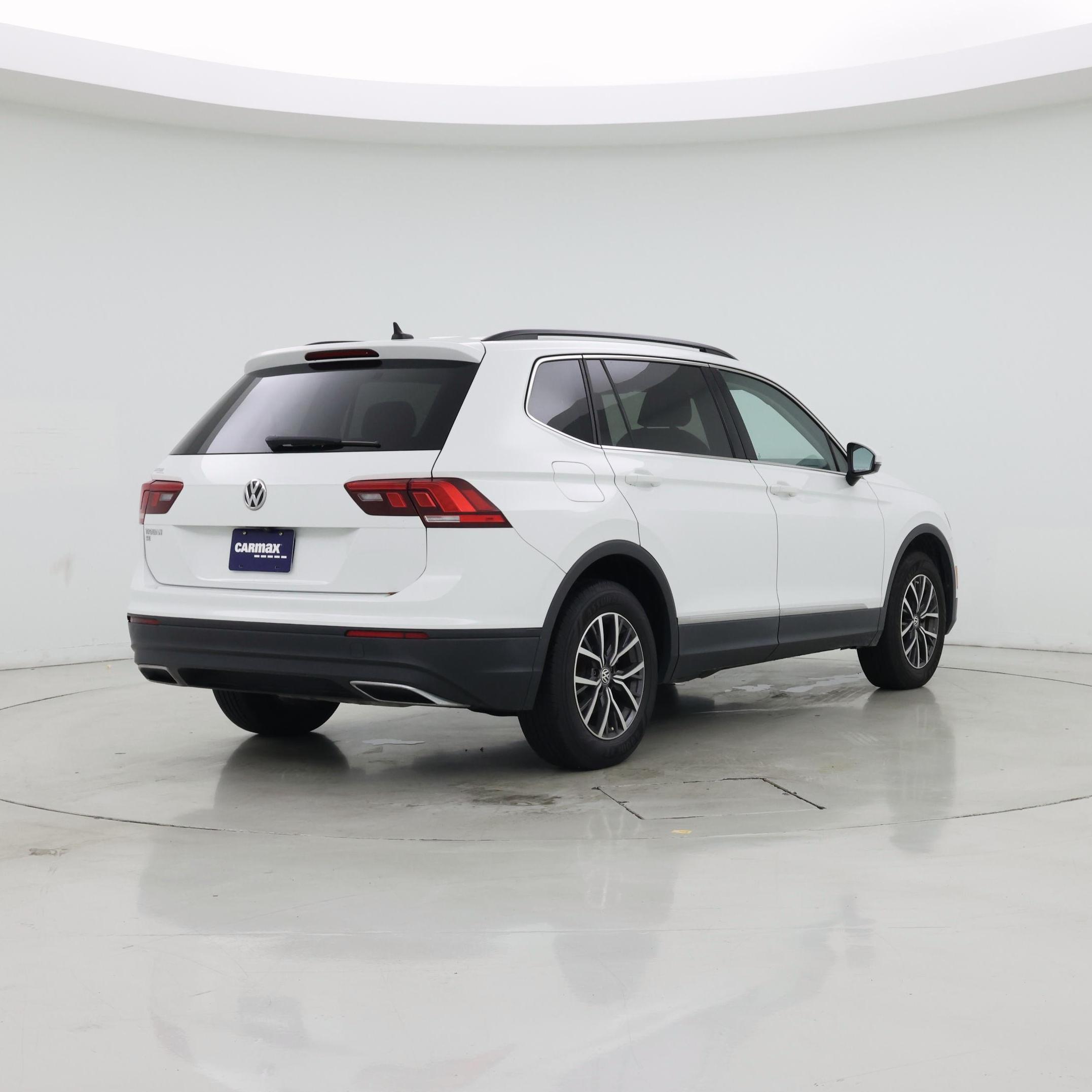 Thumbnail: 2021 Volkswagen Tiguan - 8