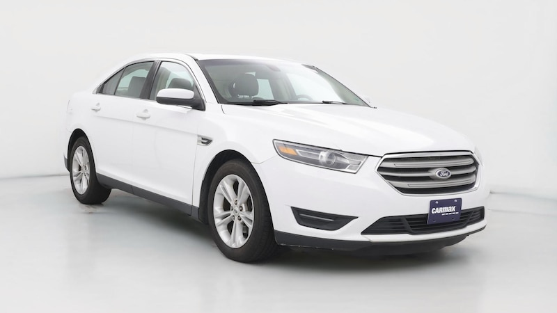 2015 Ford Taurus SEL Hero Image