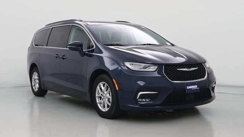 2022 Chrysler Pacifica Touring L Hero Image
