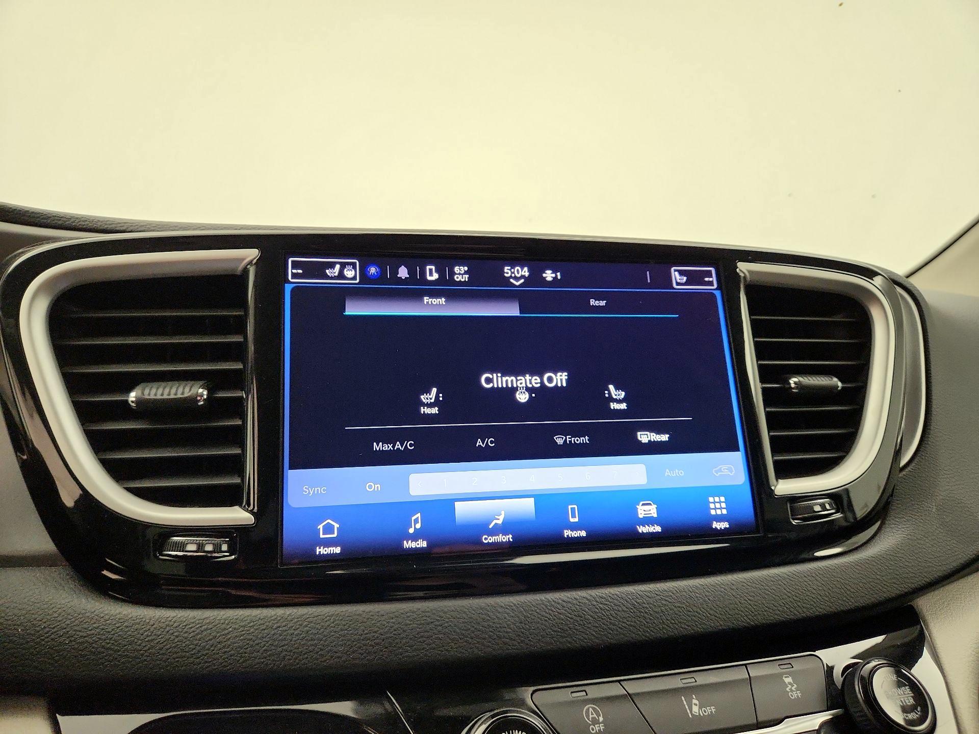 Thumbnail: 2022 Chrysler Pacifica - 16
