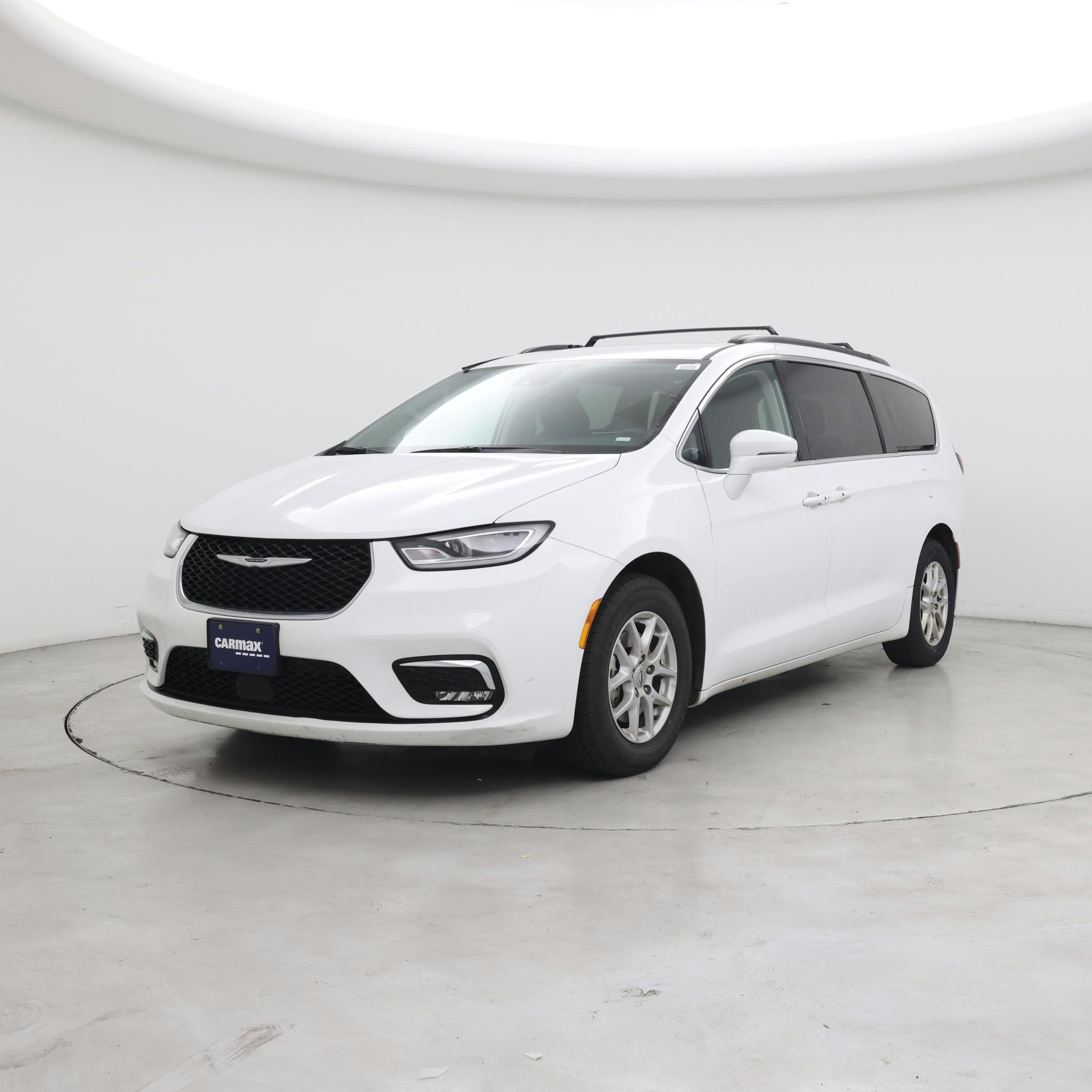 Thumbnail: 2022 Chrysler Pacifica - 4