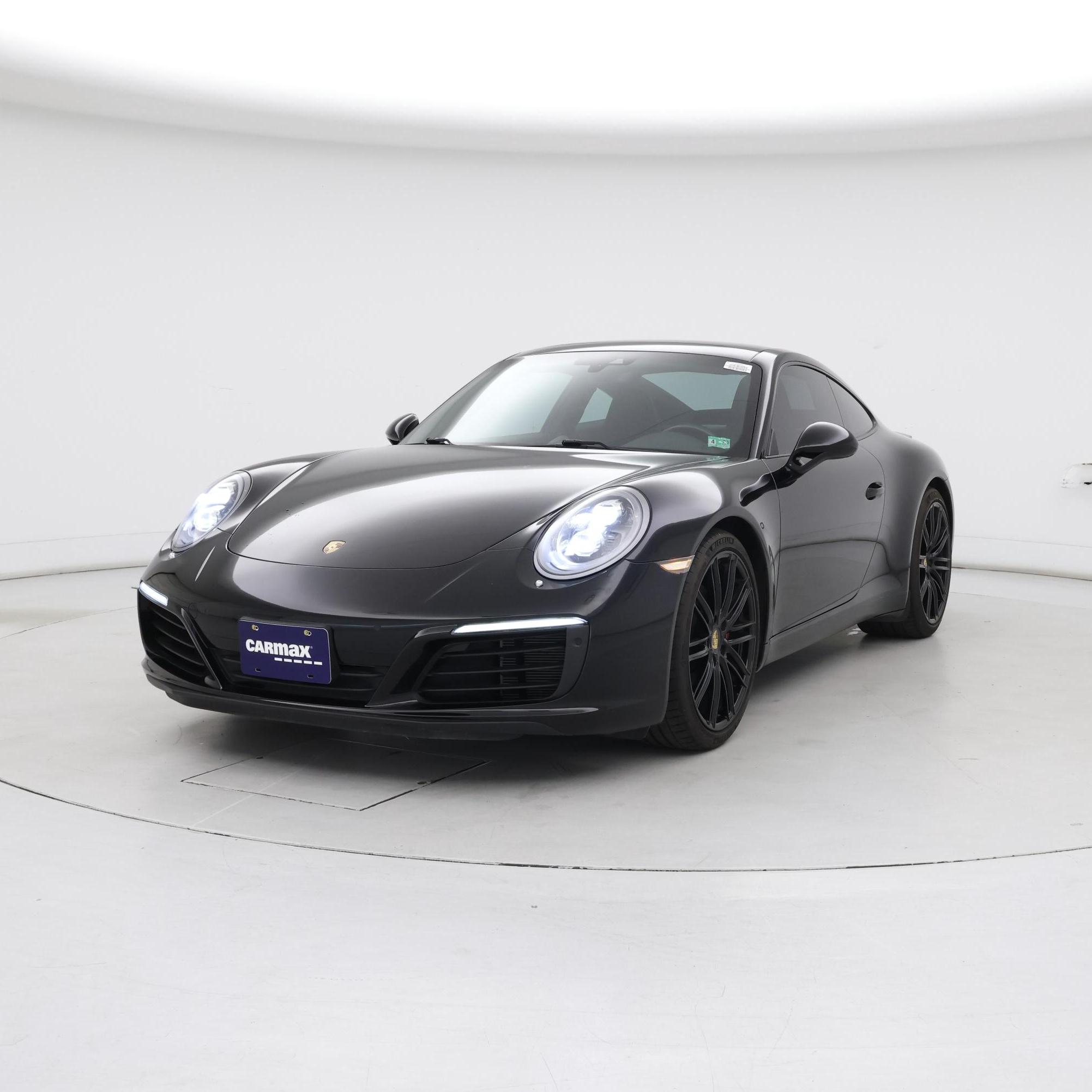 Thumbnail: 2017 Porsche 911 - 4