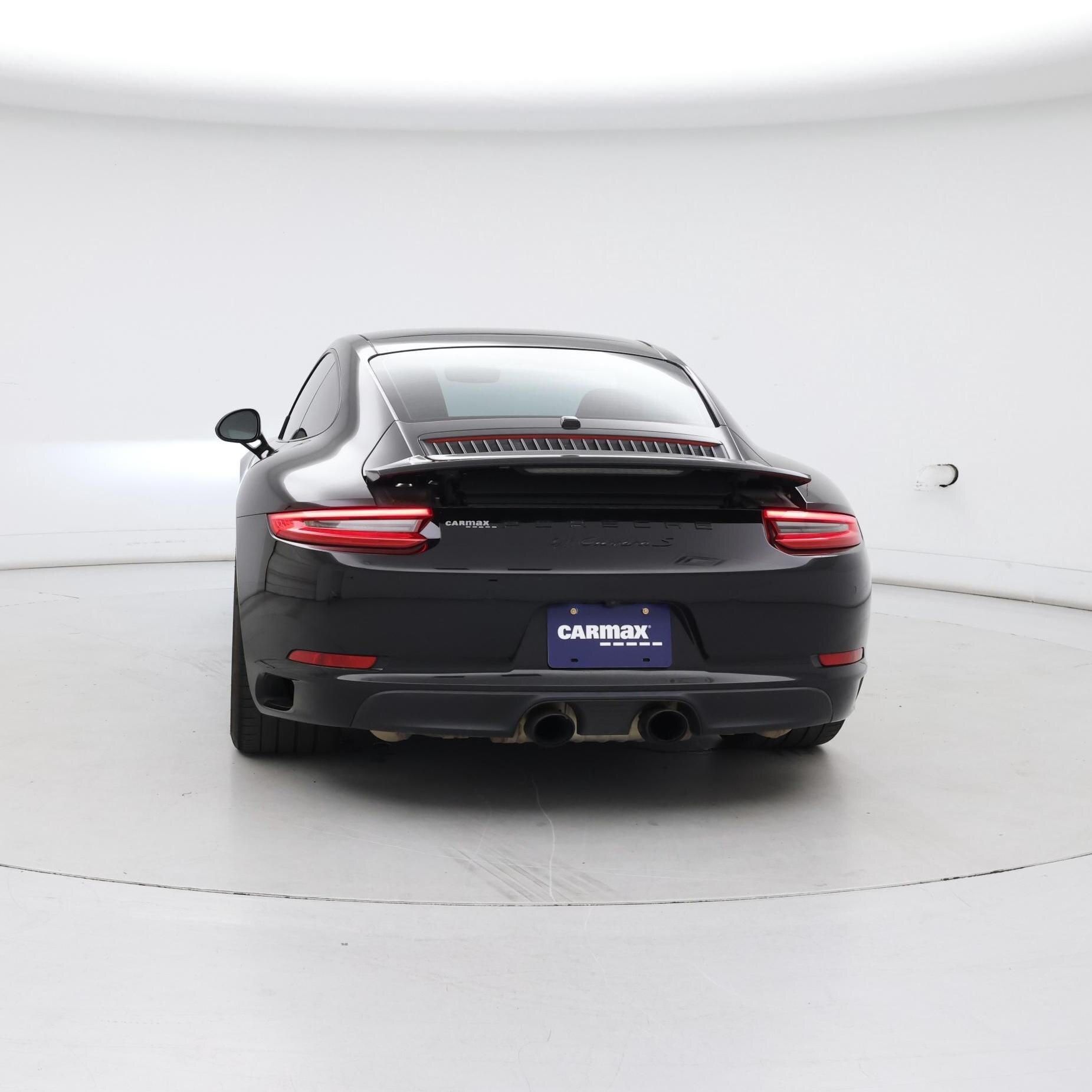 Thumbnail: 2017 Porsche 911 - 6