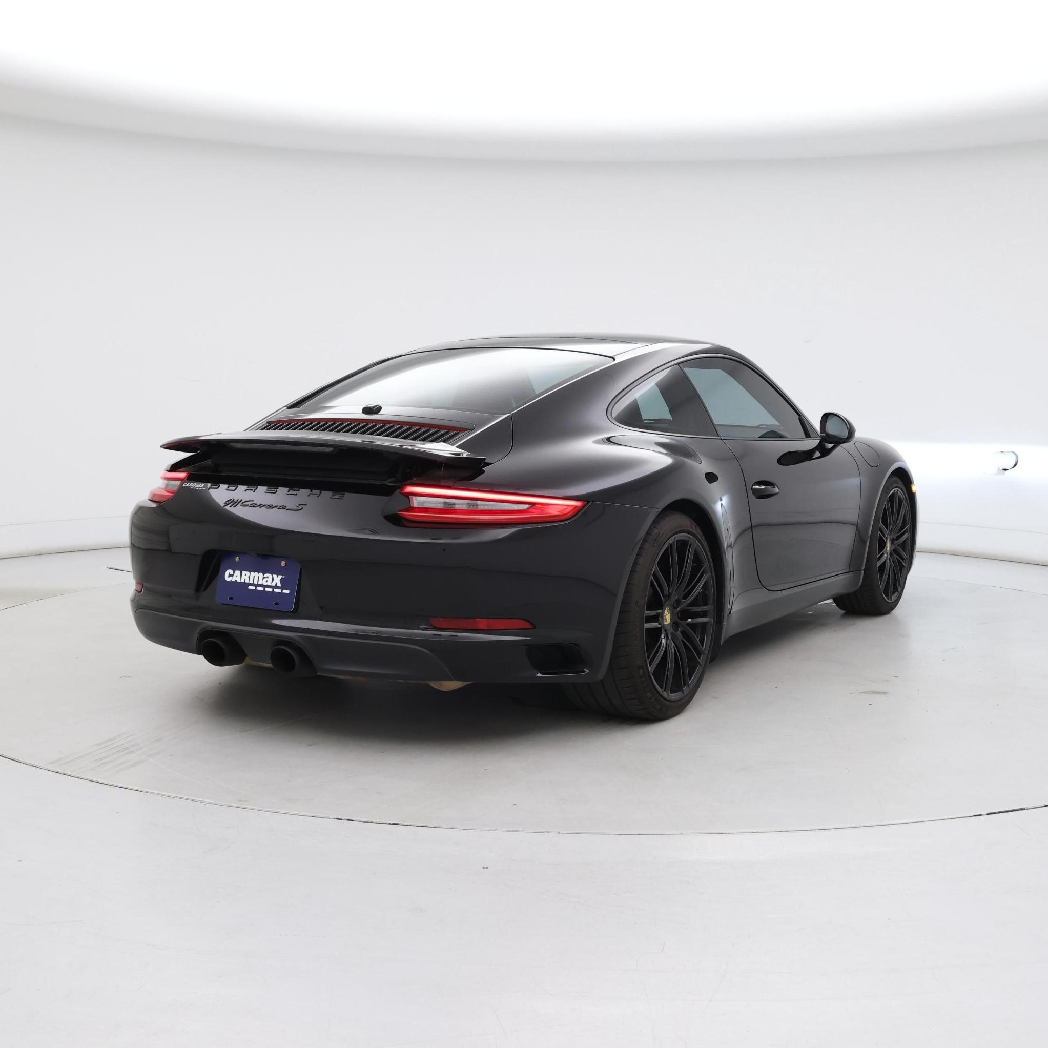 Thumbnail: 2017 Porsche 911 - 8