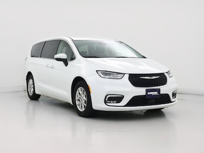 2023 Chrysler Pacifica Touring L -
                Sterling, VA