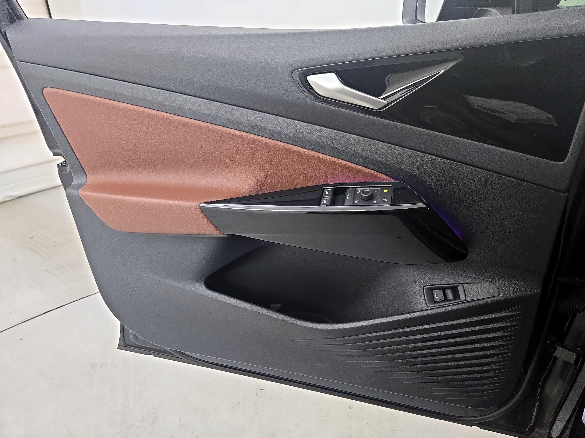 Thumbnail: 2022 Volkswagen ID.4 - 12