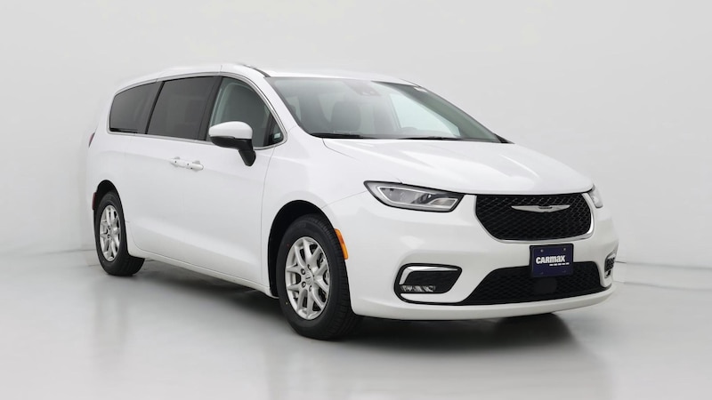 2023 Chrysler Pacifica Touring L Hero Image