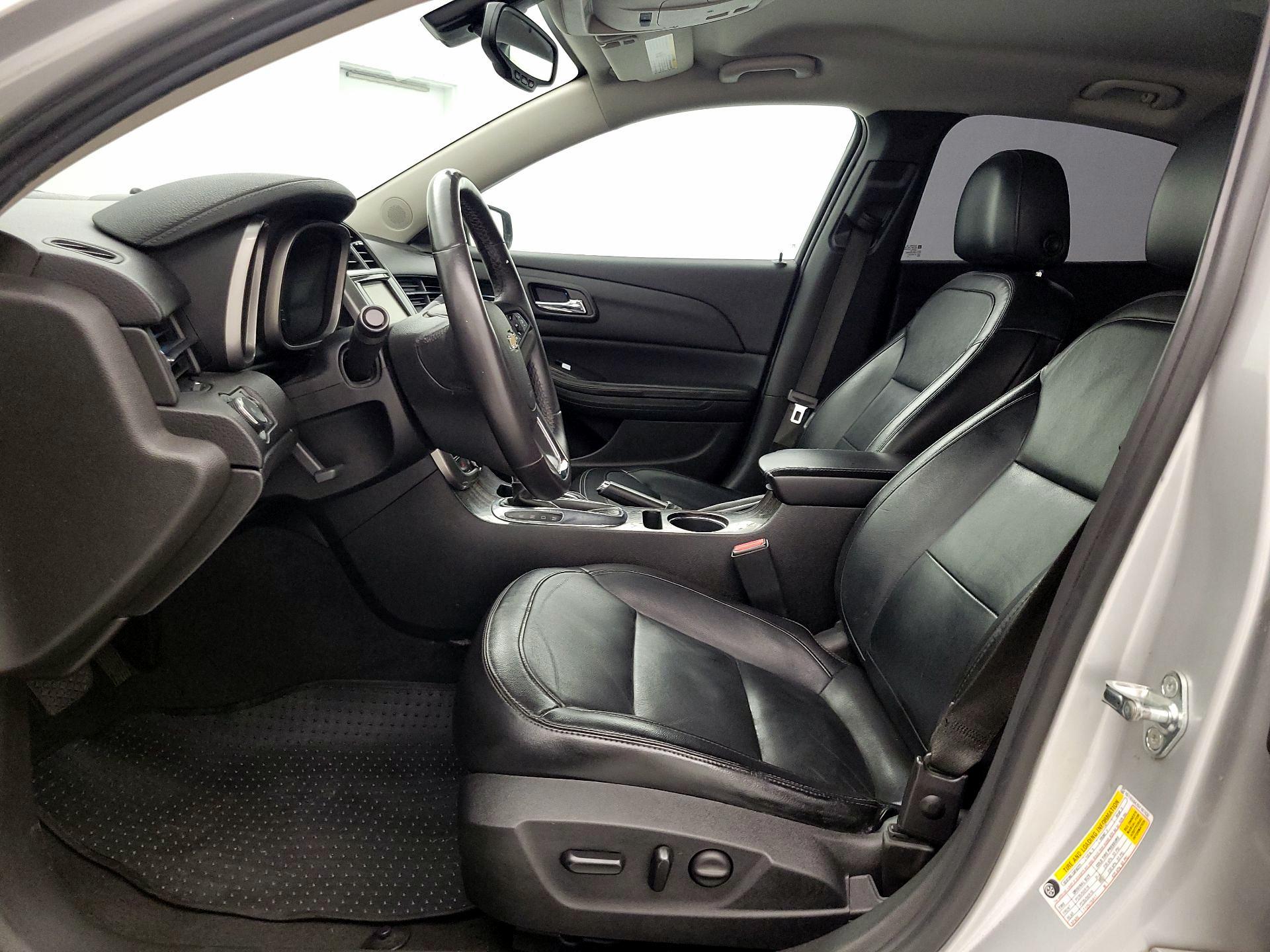 Thumbnail: 2016 Chevrolet Malibu - 11