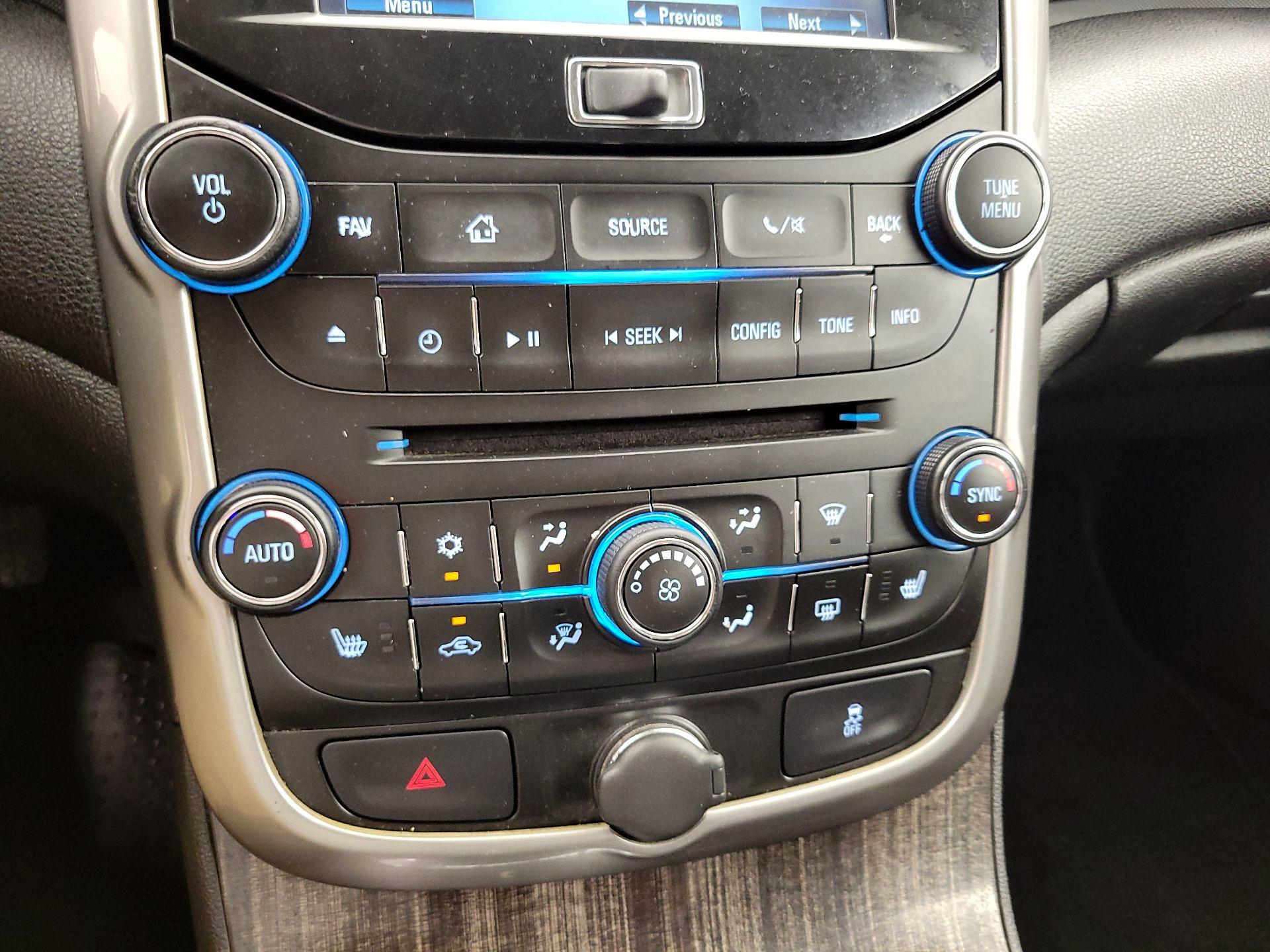 Thumbnail: 2016 Chevrolet Malibu - 15