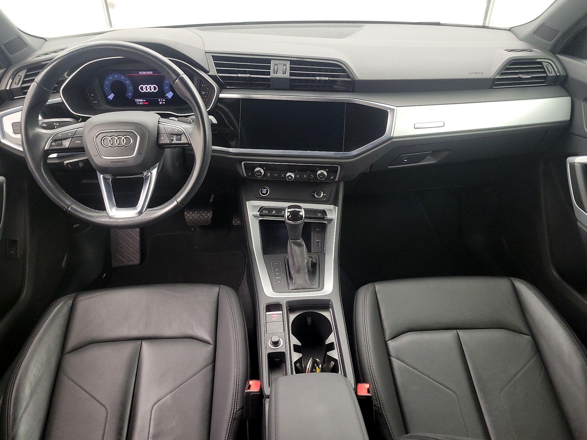 Thumbnail: 2021 Audi Q3 - 9