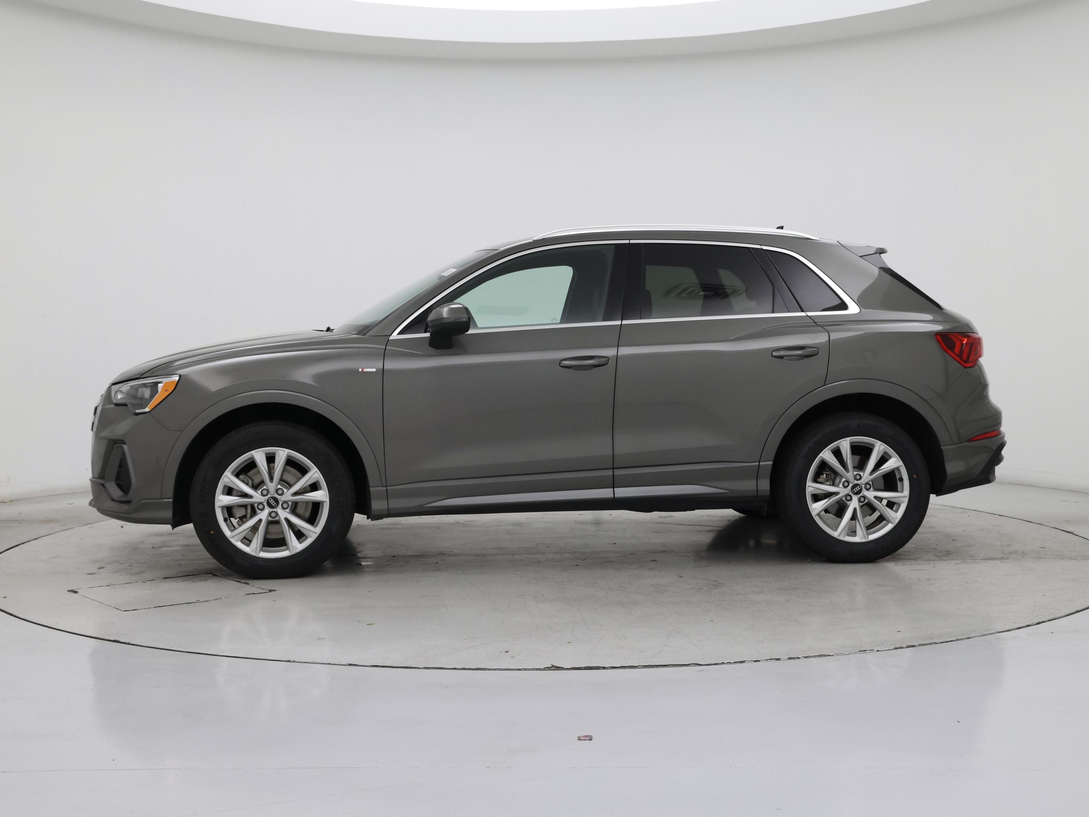Thumbnail: 2021 Audi Q3 - 3