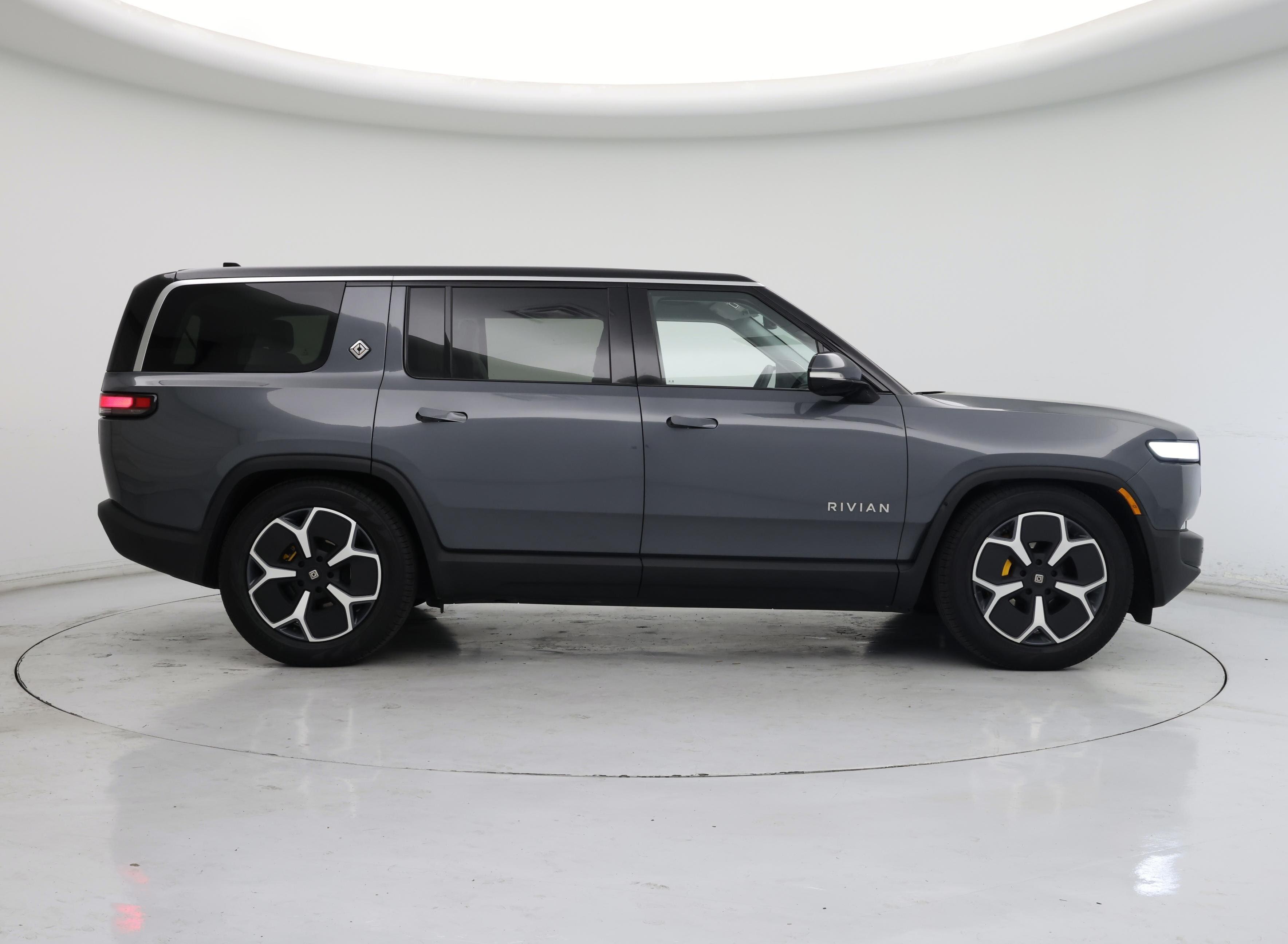 Thumbnail: 2023 Rivian R1S - 7