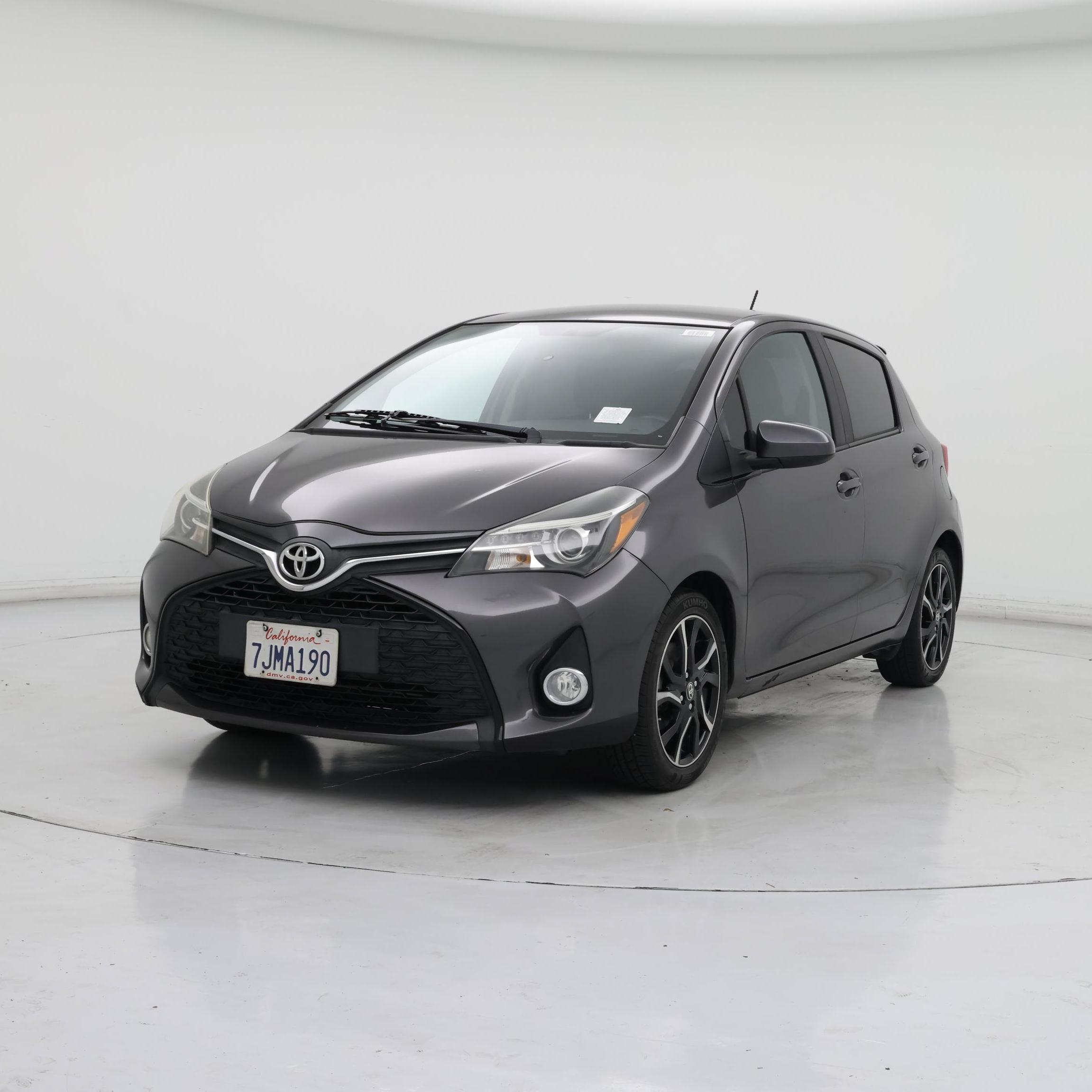 Thumbnail: 2015 Toyota Yaris - 4