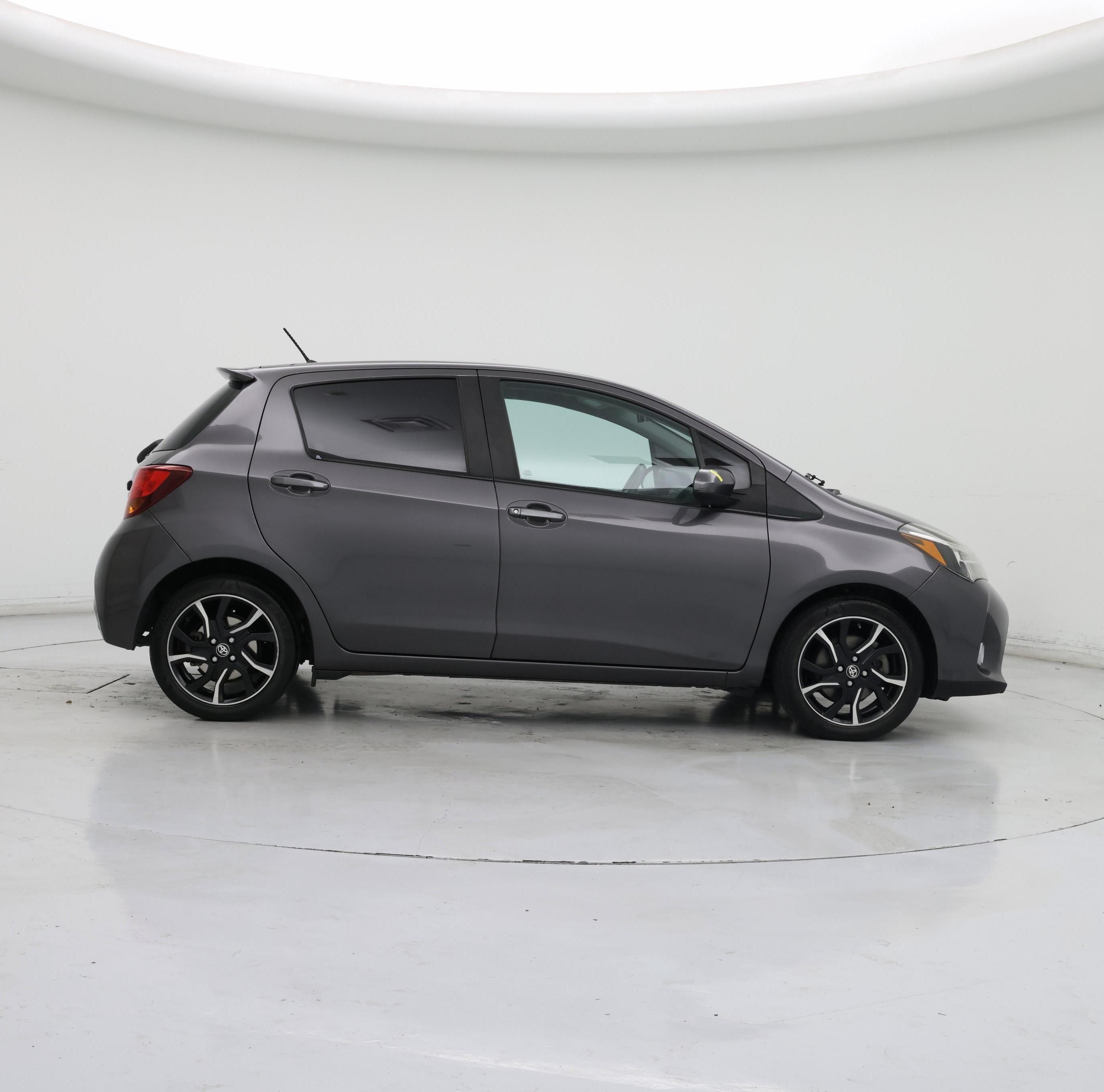 Thumbnail: 2015 Toyota Yaris - 7