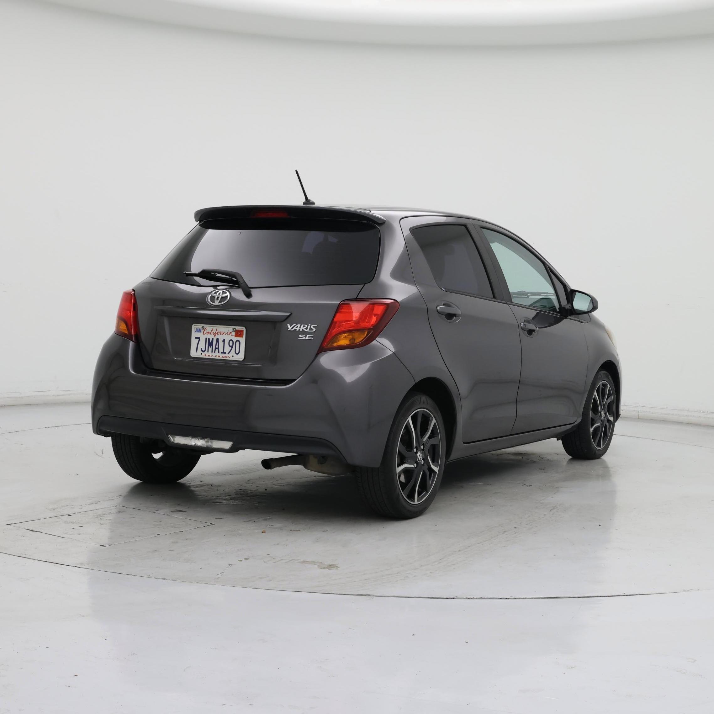 Thumbnail: 2015 Toyota Yaris - 8