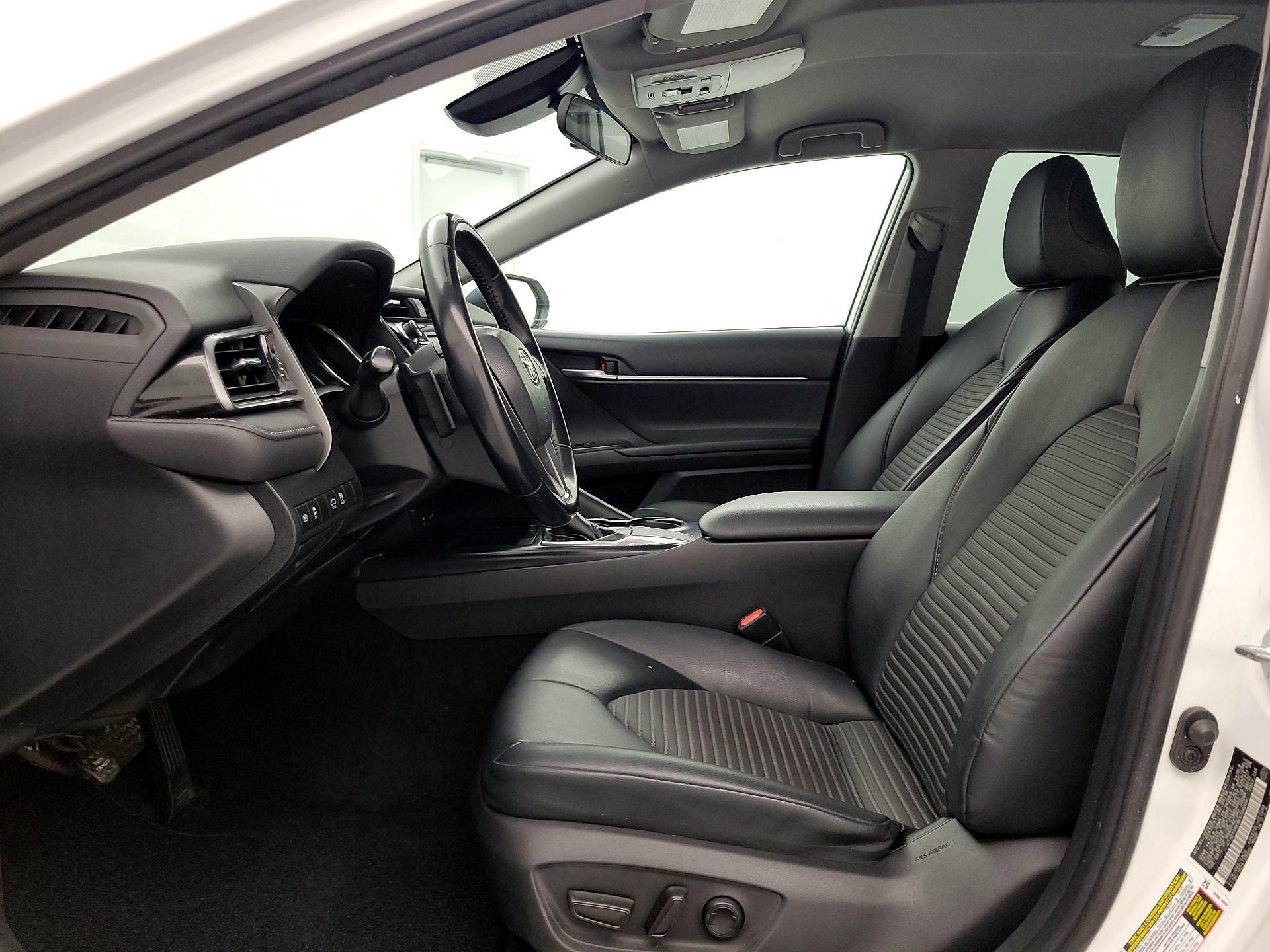 Thumbnail: 2019 Toyota Camry - 11