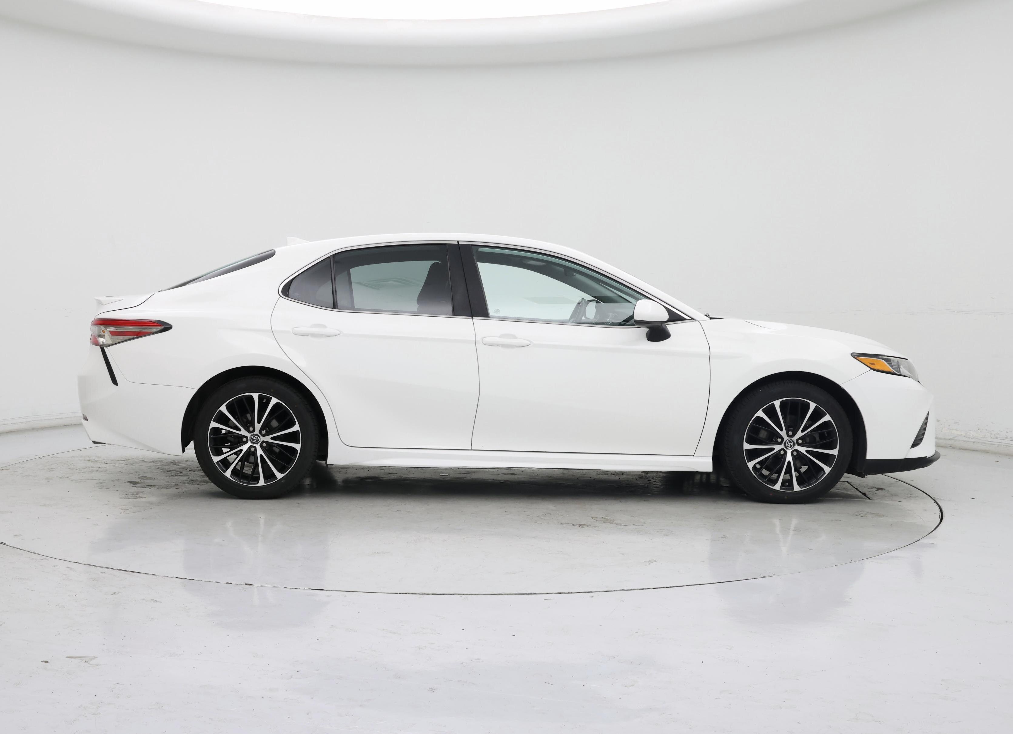 Thumbnail: 2019 Toyota Camry - 7