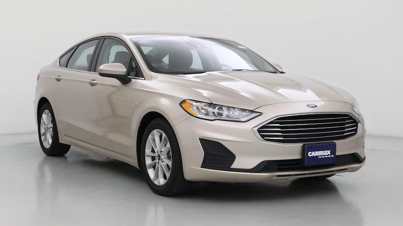 2019 Ford Fusion SE Hero Image