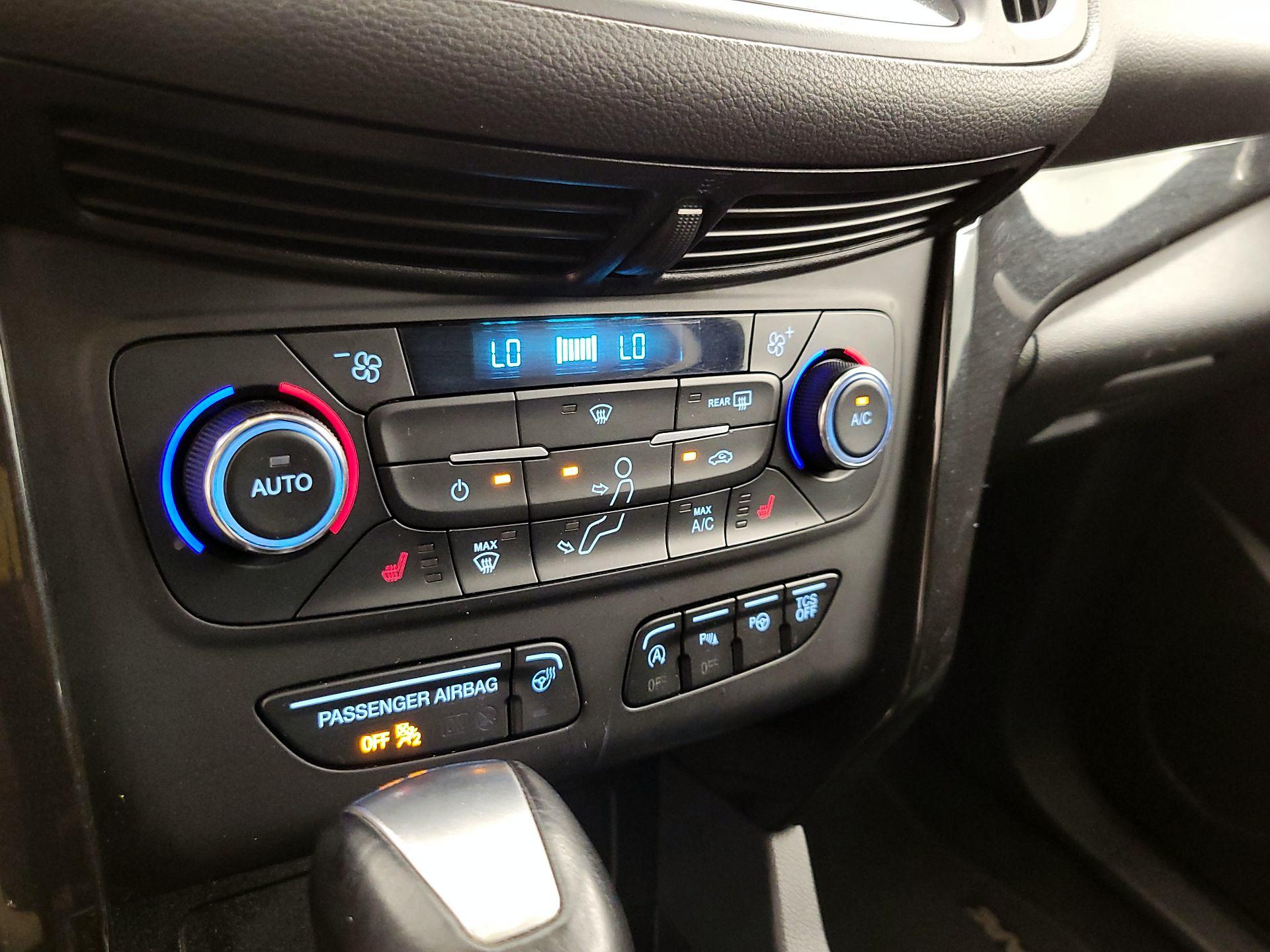 Thumbnail: 2017 Ford Escape - 17