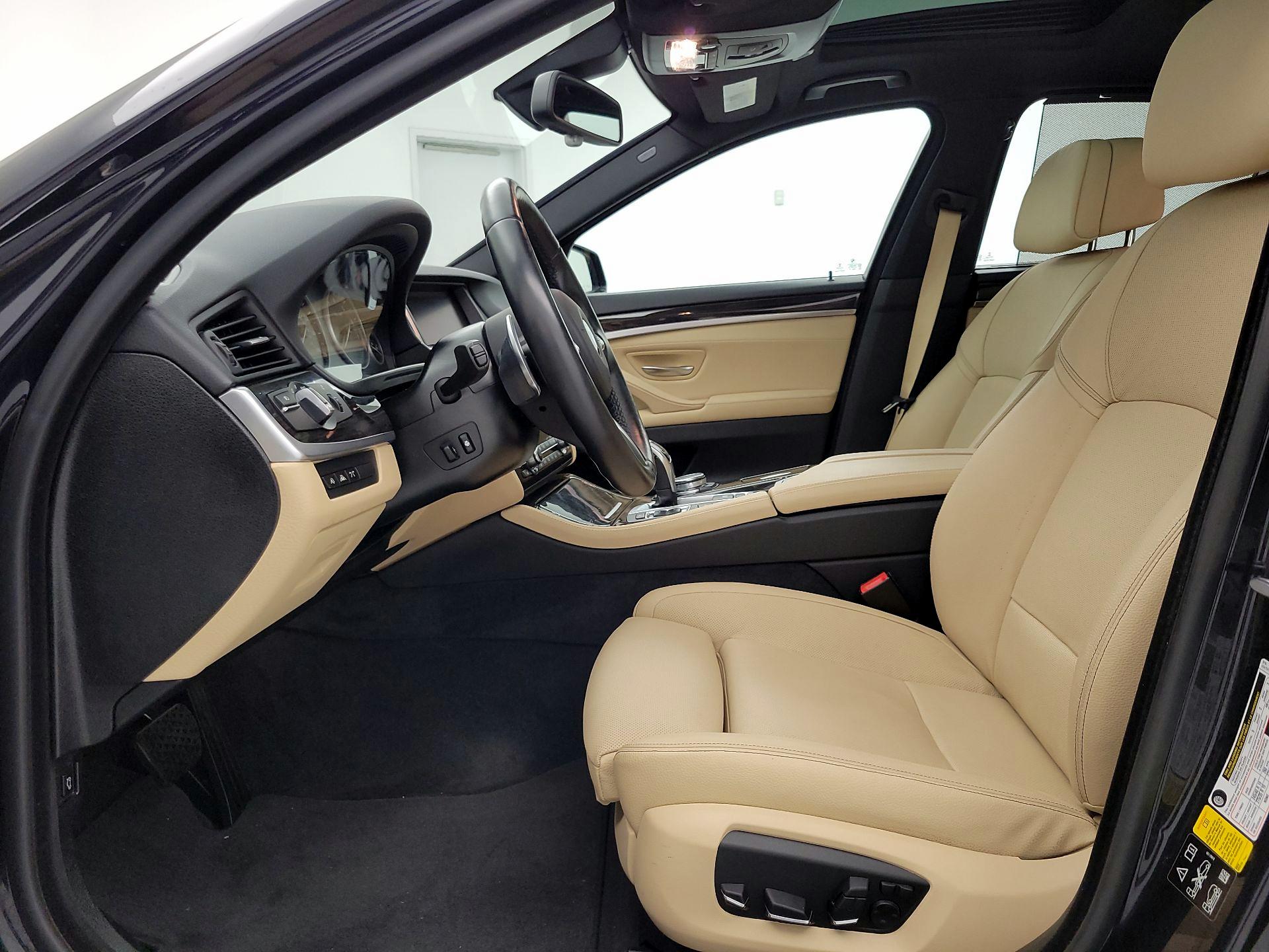 Thumbnail: 2016 BMW 5 Series - 11