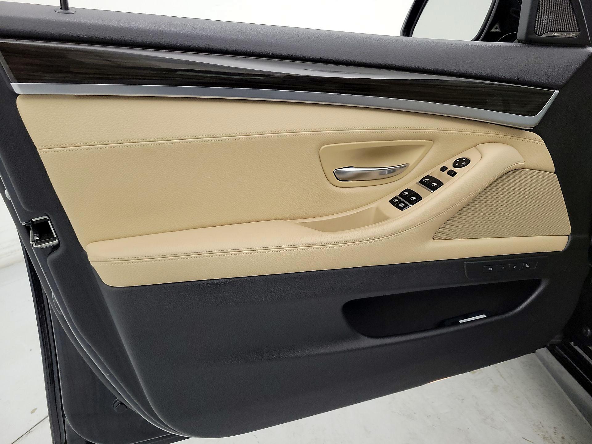 Thumbnail: 2016 BMW 5 Series - 12