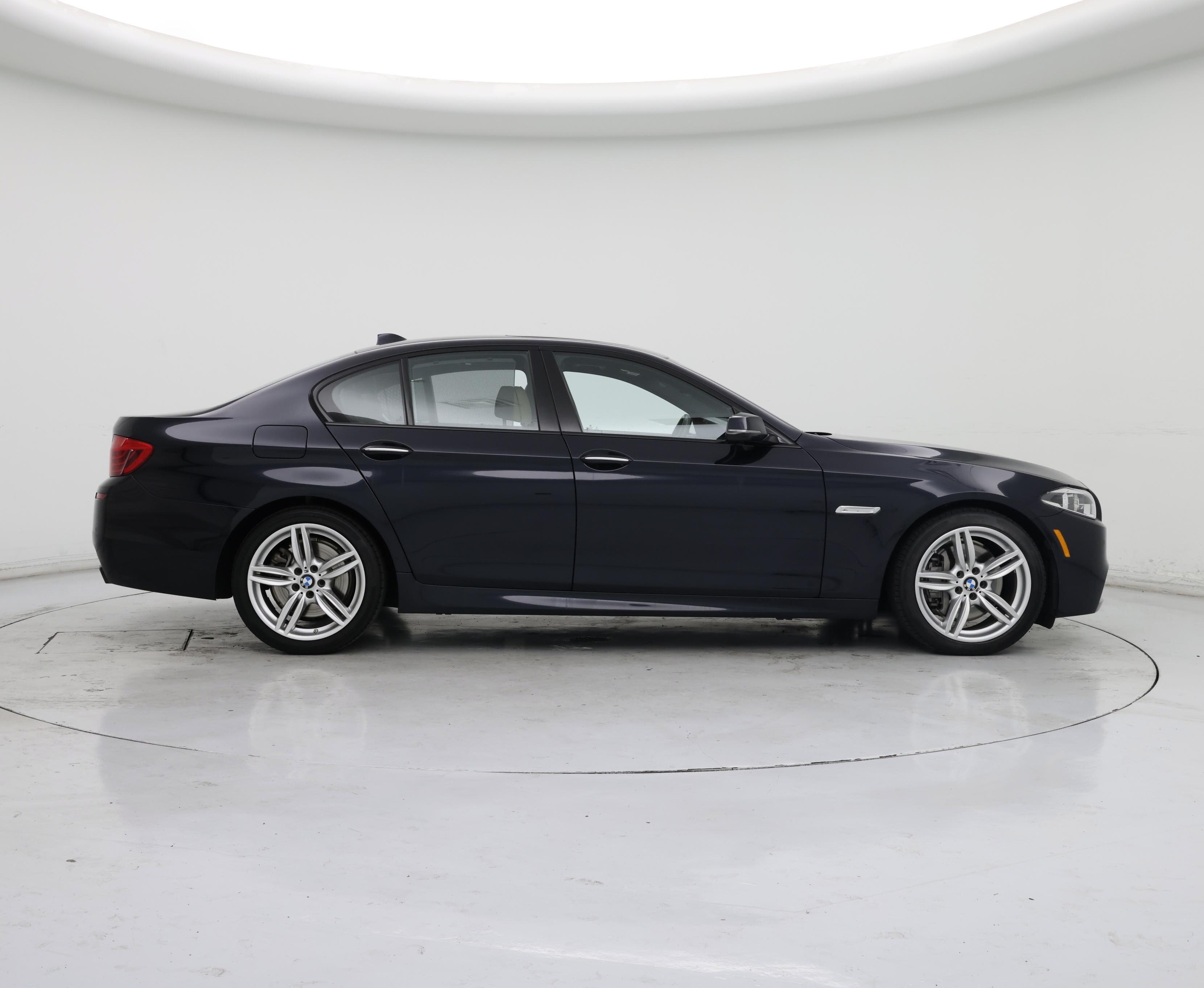 Thumbnail: 2016 BMW 5 Series - 7