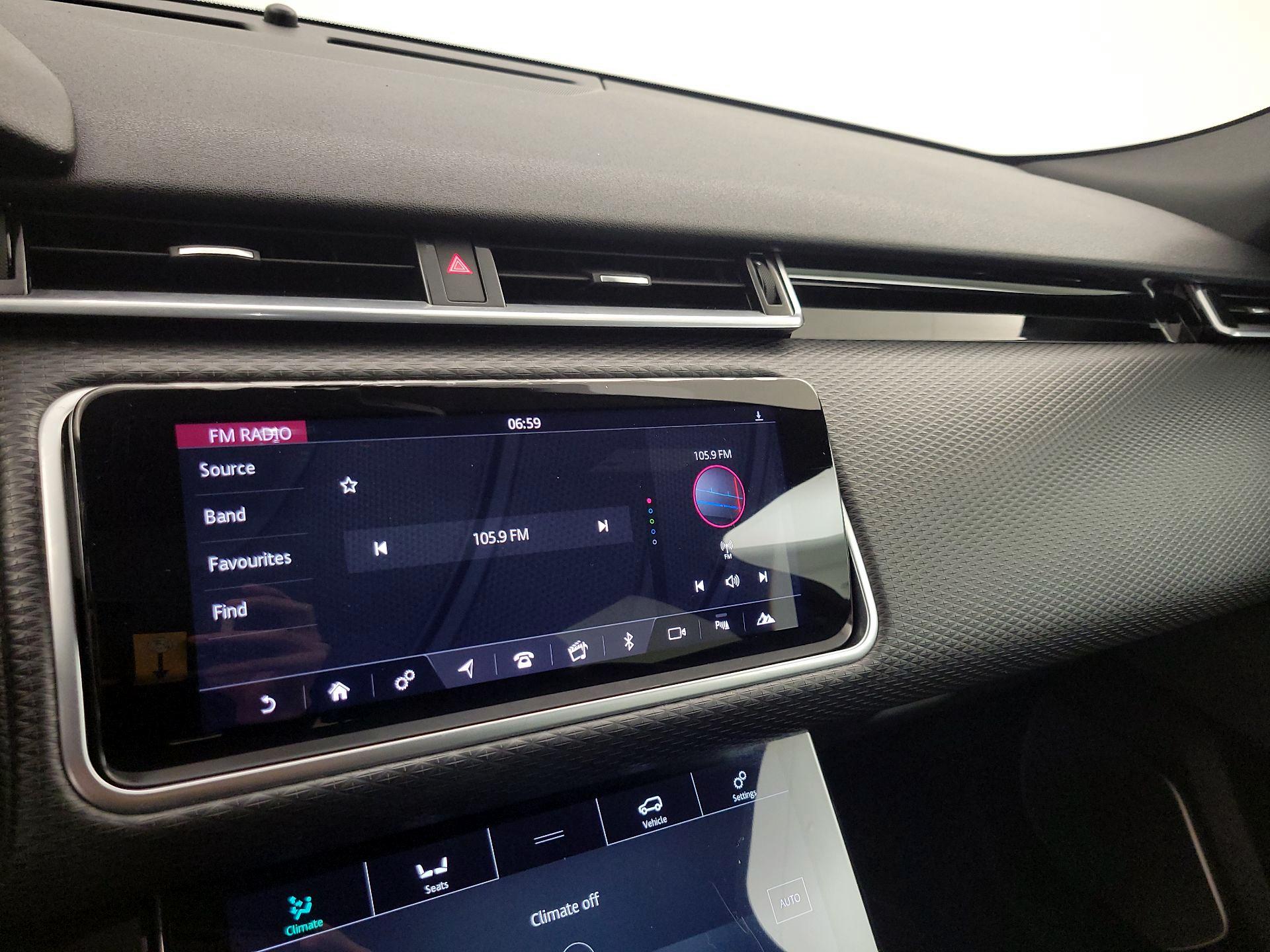 Thumbnail: 2018 Land Rover Range Rover Velar - 16