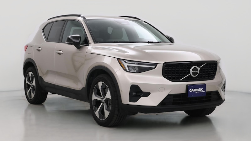 2023 Volvo XC40 B4 Ultimate Hero Image