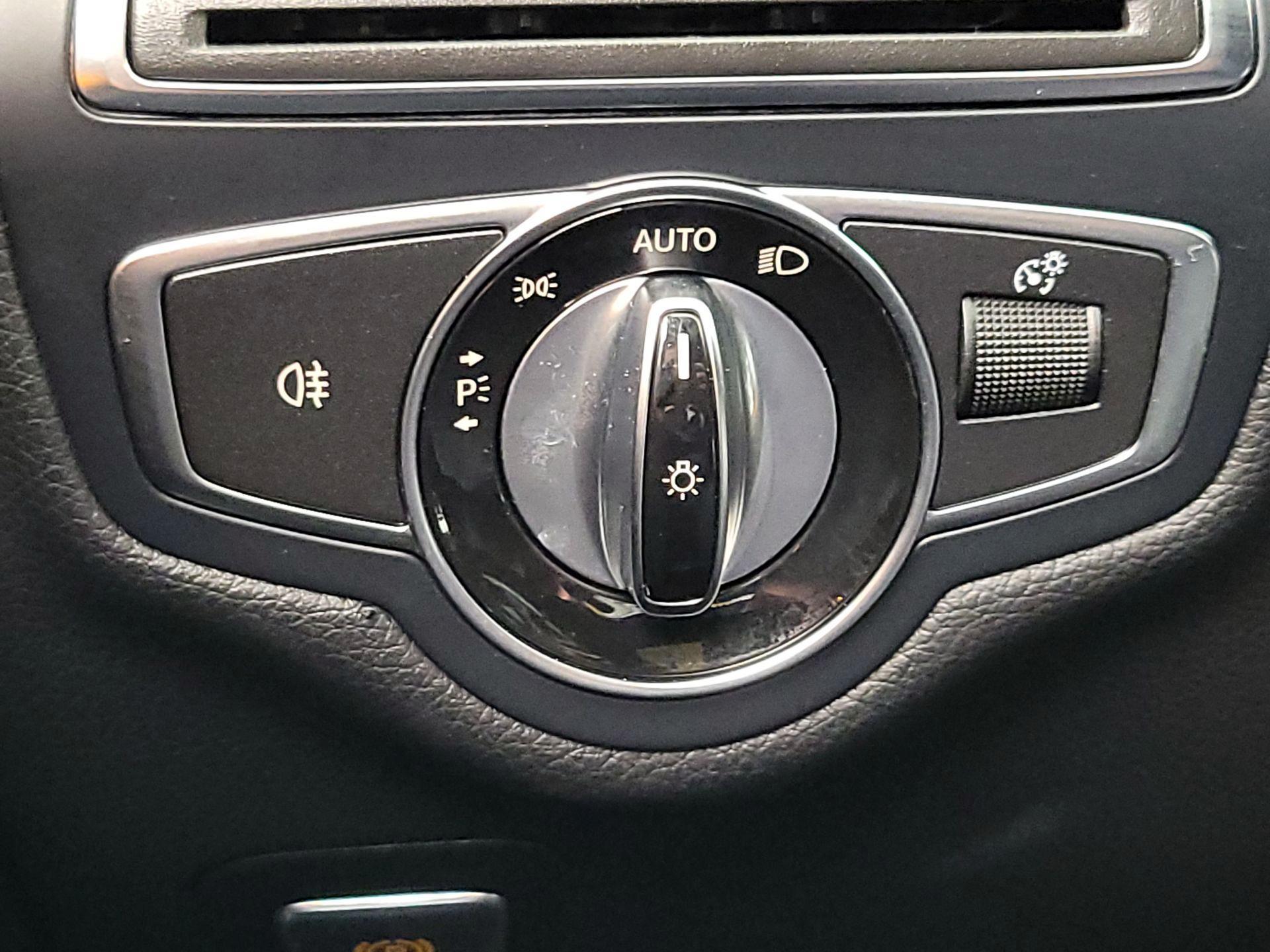 Thumbnail: 2017 Mercedes-Benz C-Class - 13