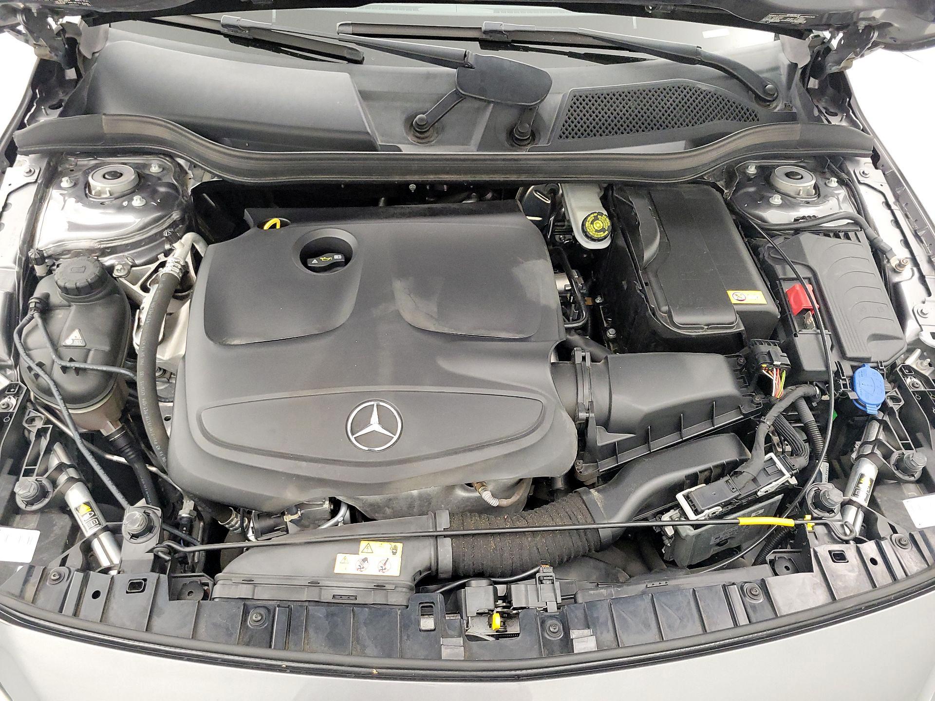 Thumbnail: 2016 Mercedes-Benz GLA - 20