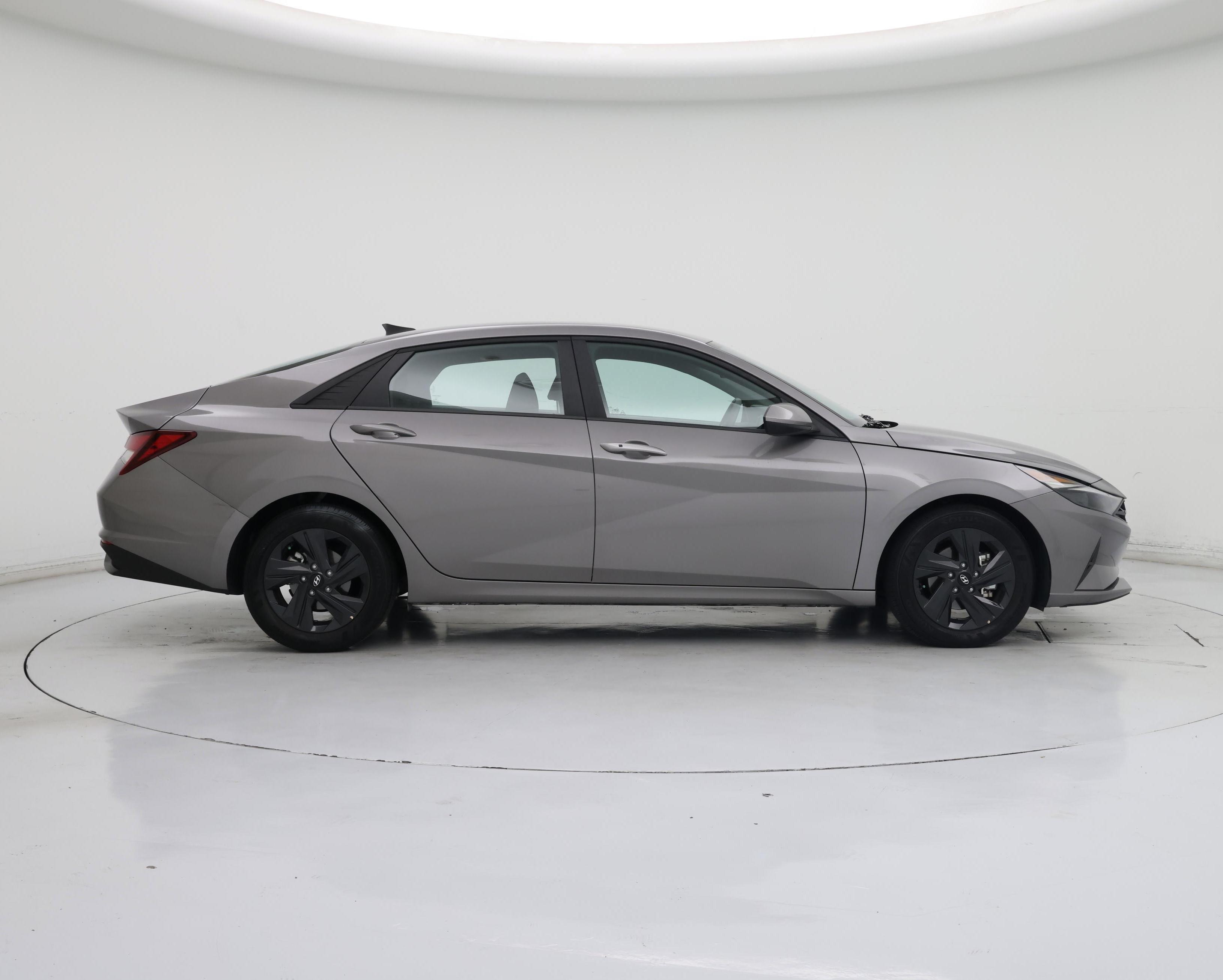 Thumbnail: 2022 Hyundai Elantra - 7