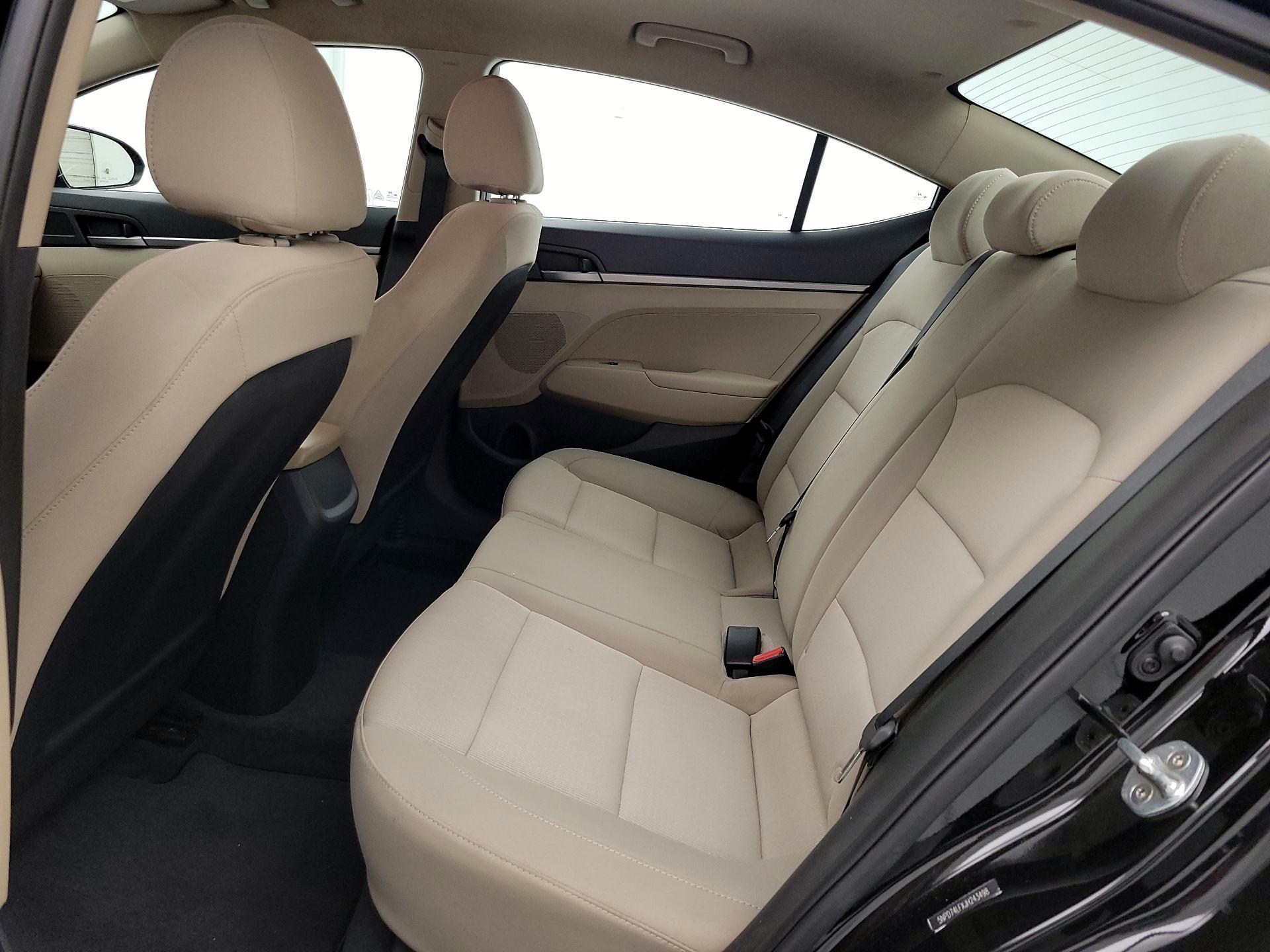 Thumbnail: 2018 Hyundai Elantra - 18