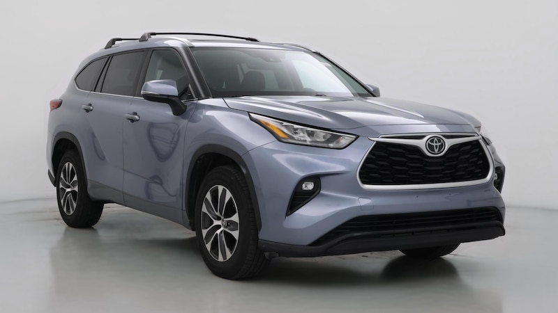2020 Toyota Highlander XLE Hero Image