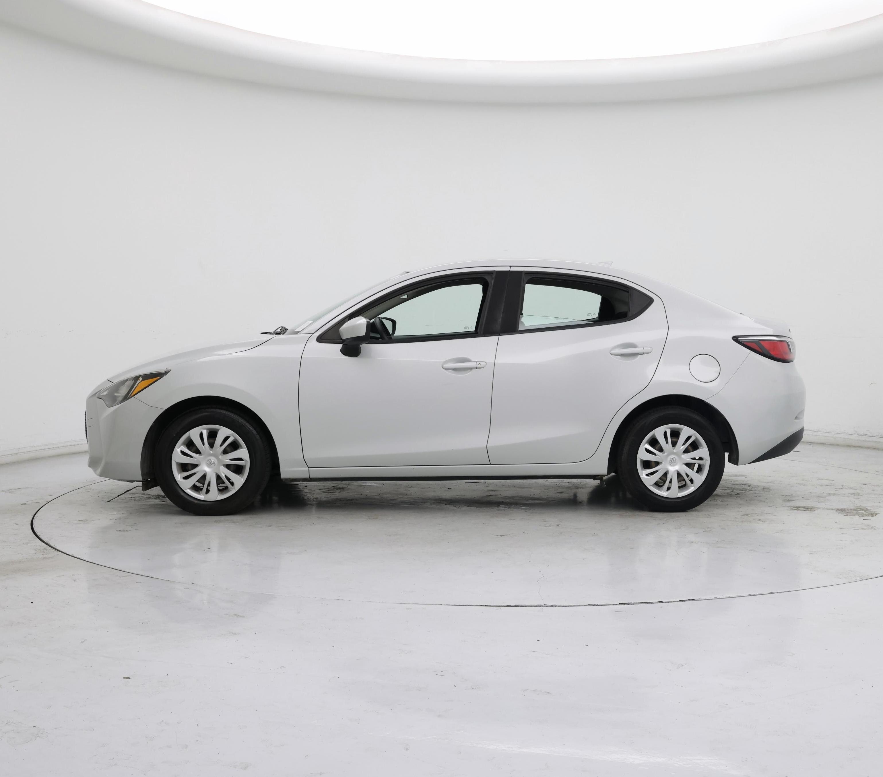 Thumbnail: 2019 Toyota Yaris - 3