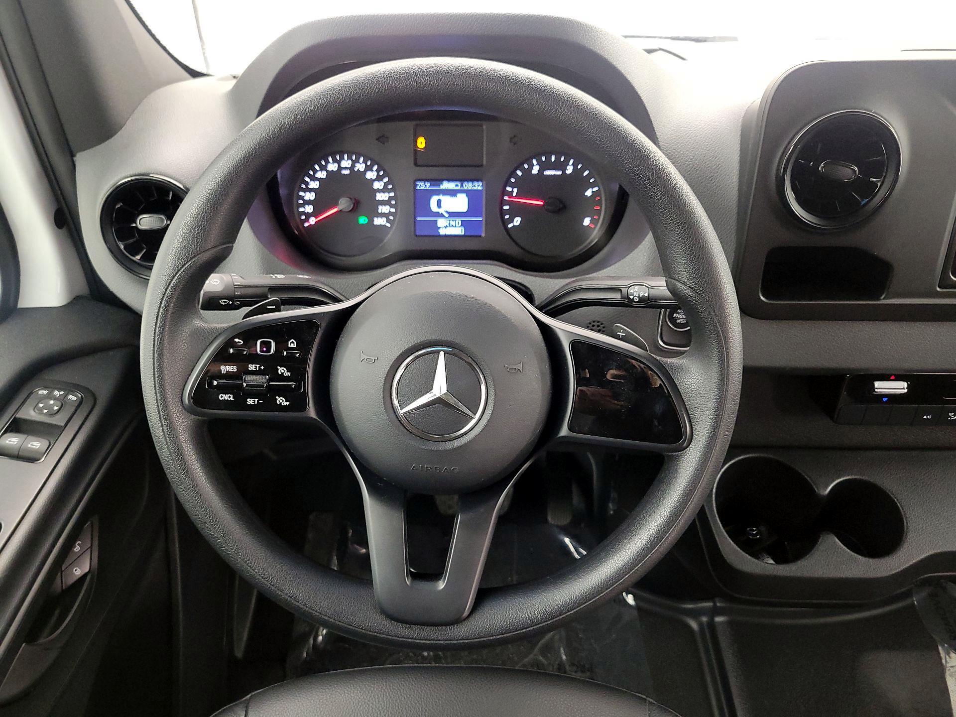 Thumbnail: 2021 Mercedes-Benz Sprinter - 10