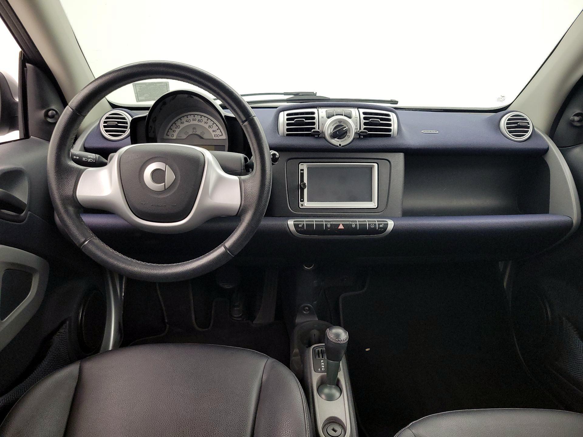 Thumbnail: 2015 smart fortwo - 9