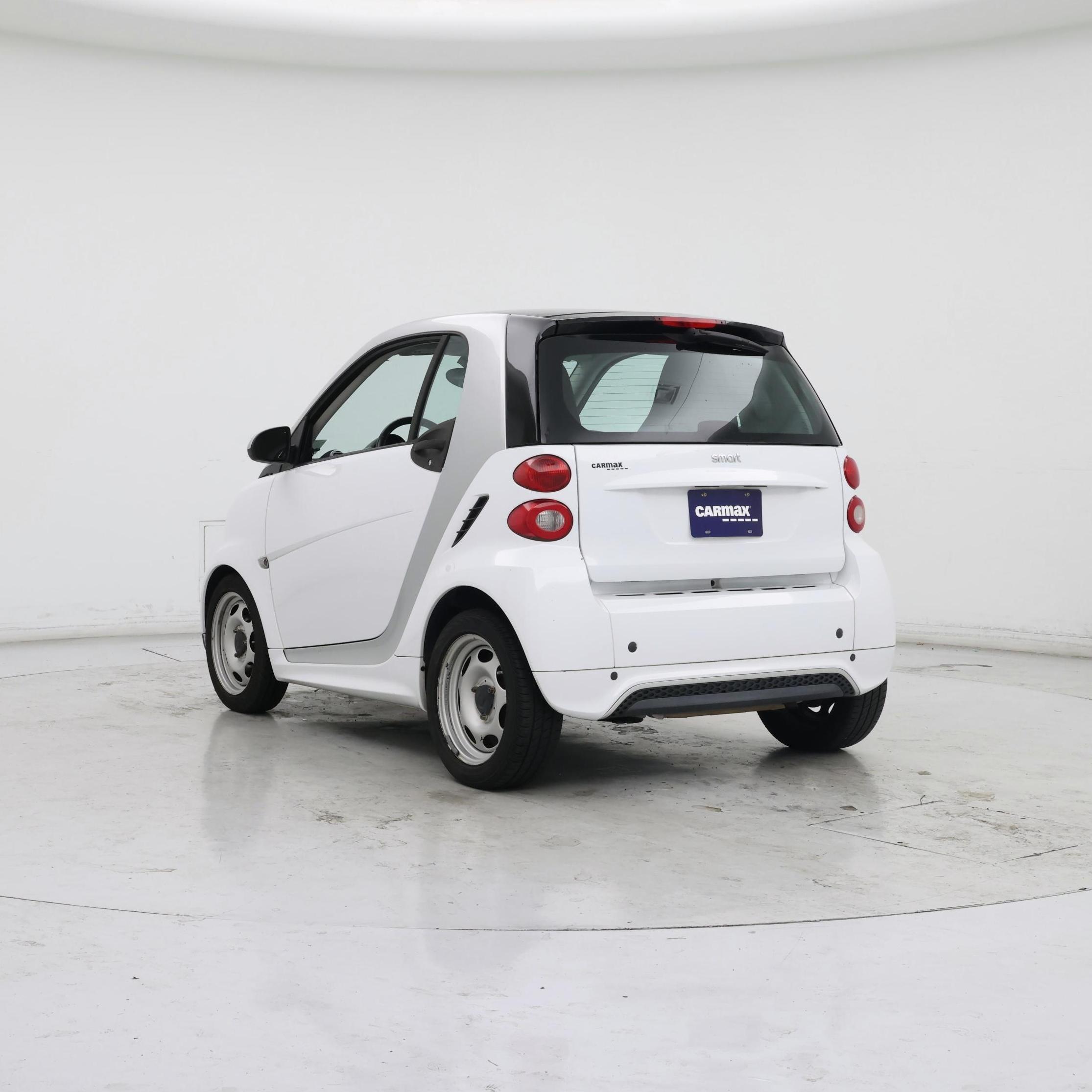 Thumbnail: 2015 smart fortwo - 2