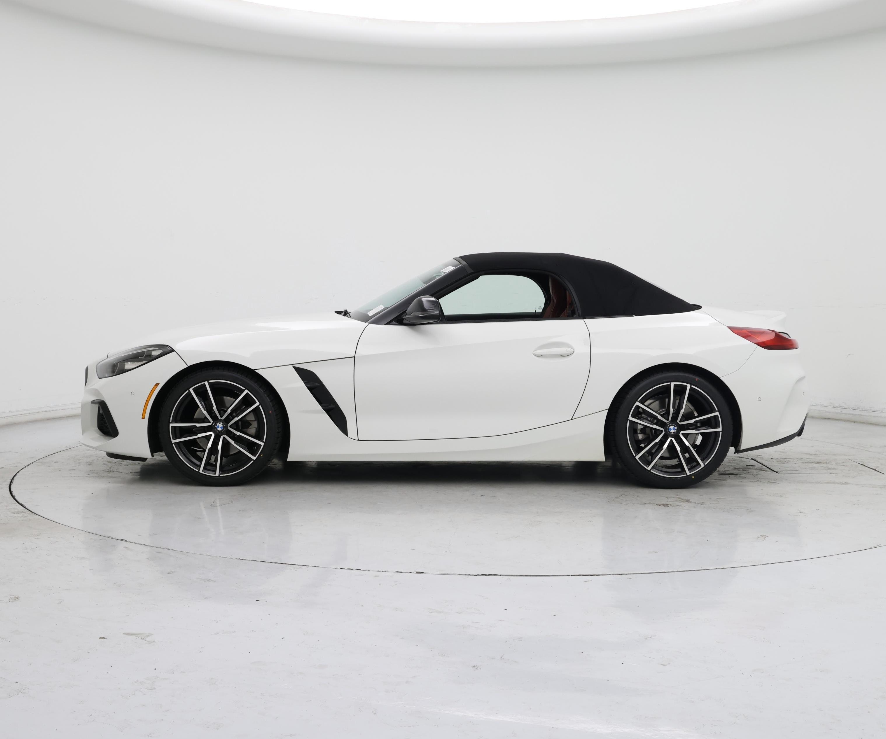 Thumbnail: 2021 BMW Z4 - 3