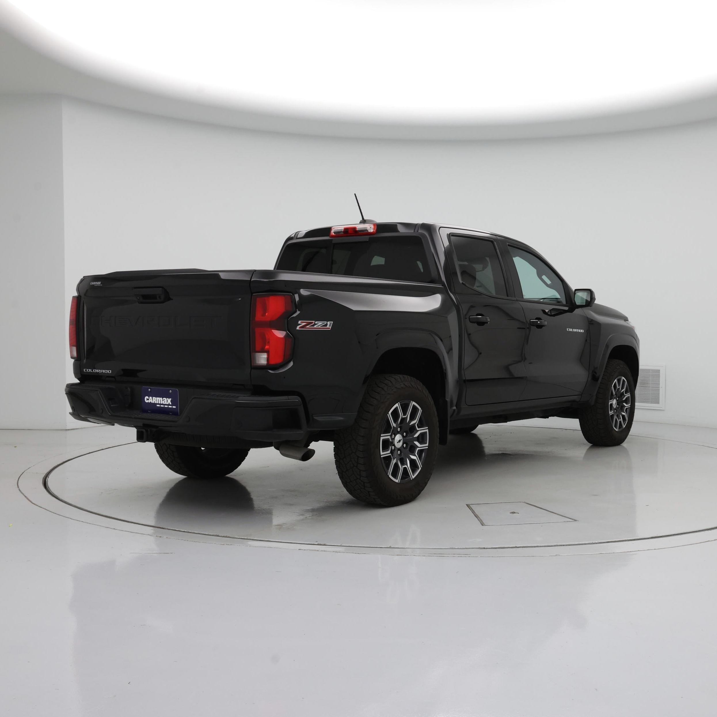 Thumbnail: 2023 Chevrolet Colorado - 8