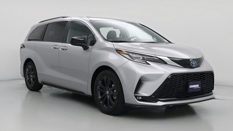 2024 Toyota Sienna XSE Hero Image