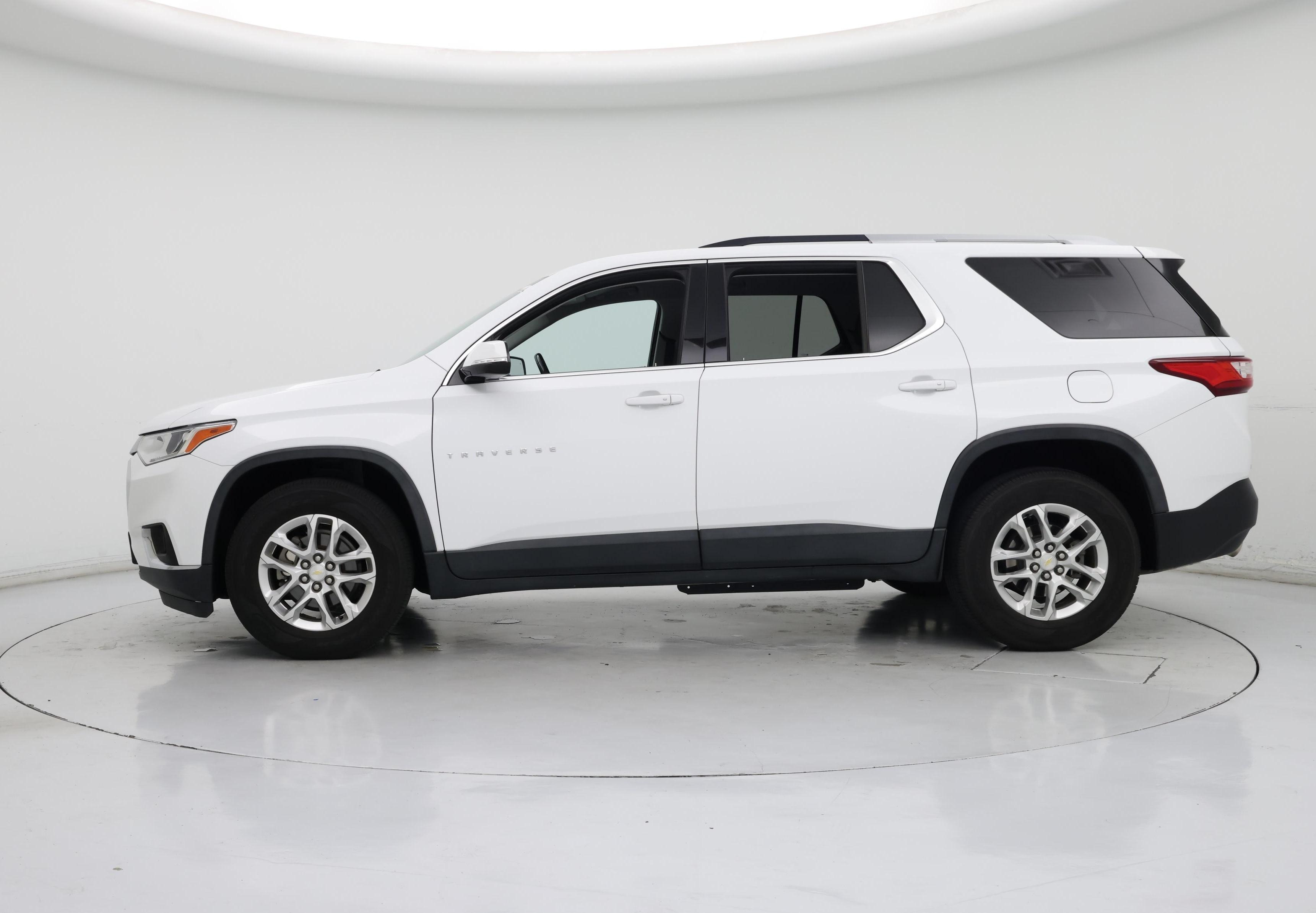 Thumbnail: 2018 Chevrolet Traverse - 3