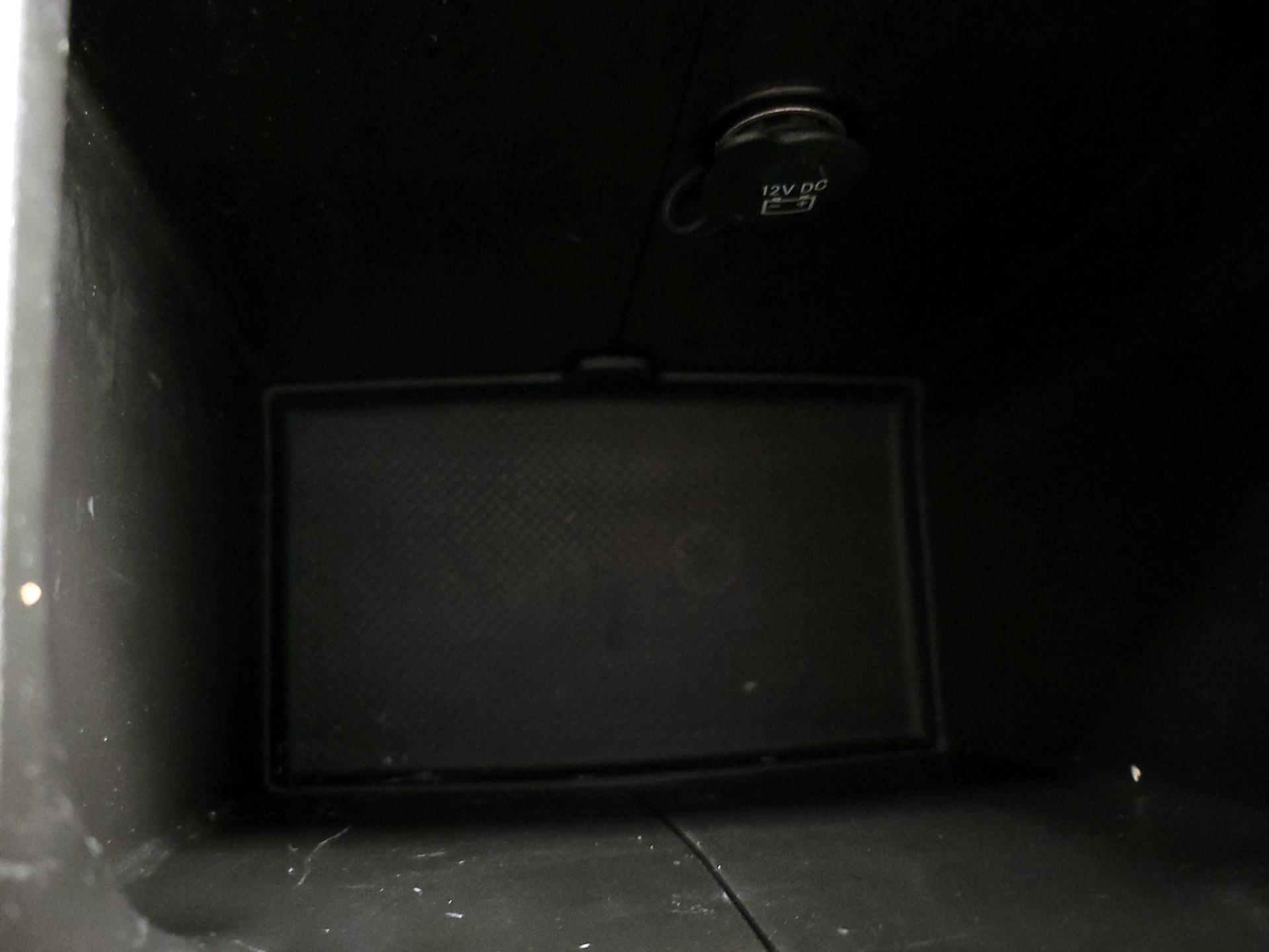 Thumbnail: 2015 Jeep Wrangler - 16