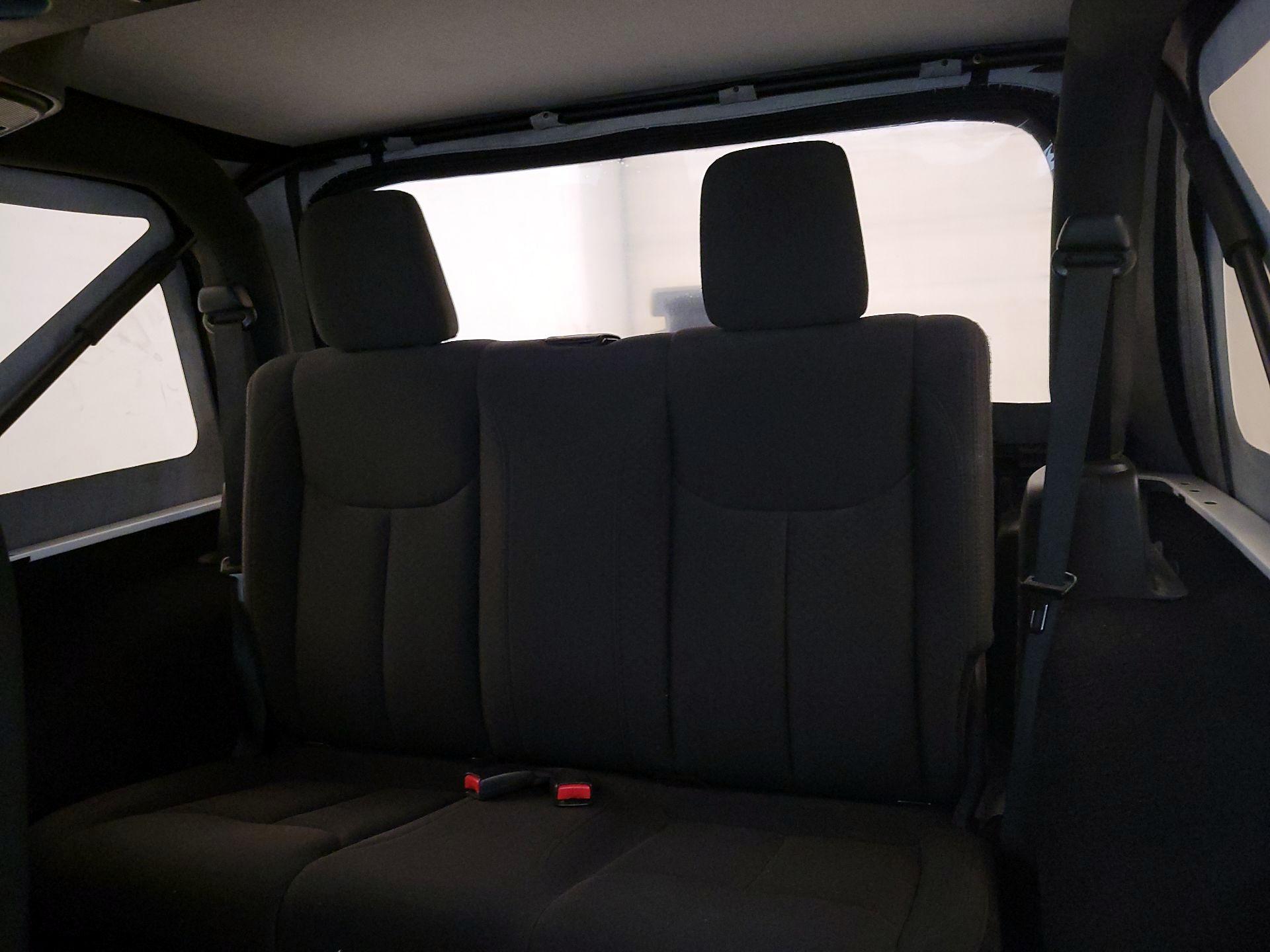 Thumbnail: 2015 Jeep Wrangler - 17