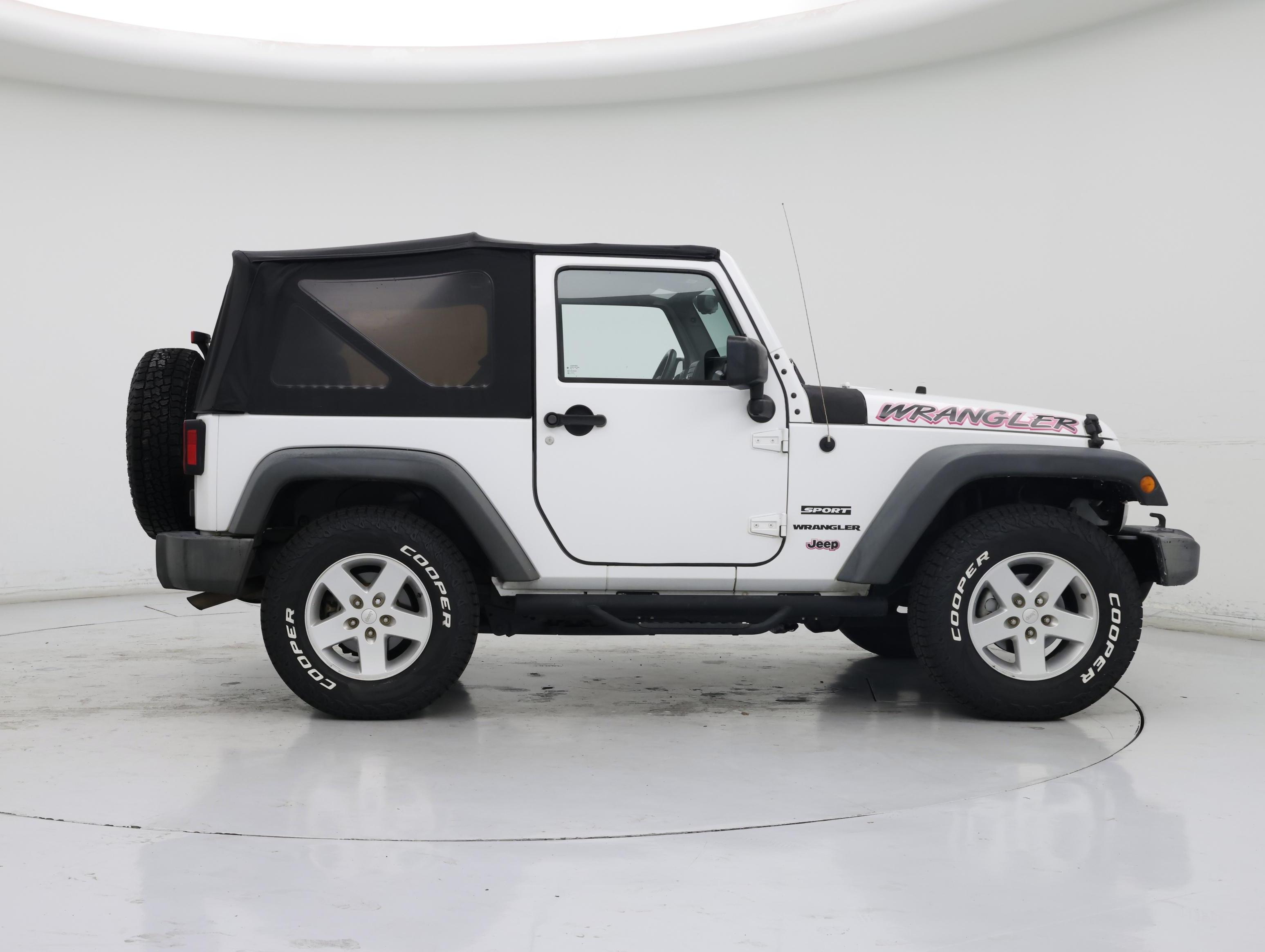 Thumbnail: 2015 Jeep Wrangler - 7