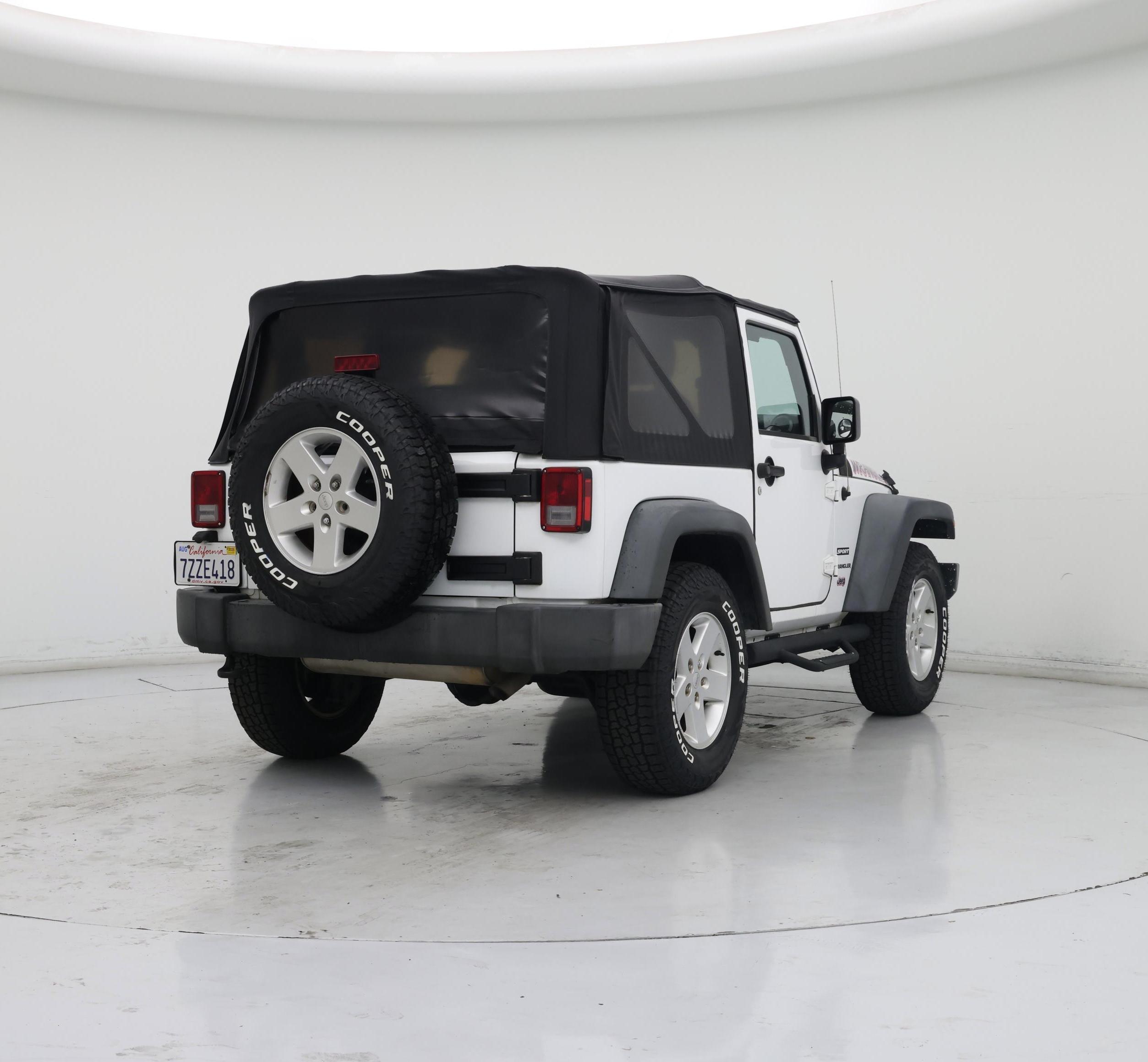 Thumbnail: 2015 Jeep Wrangler - 8