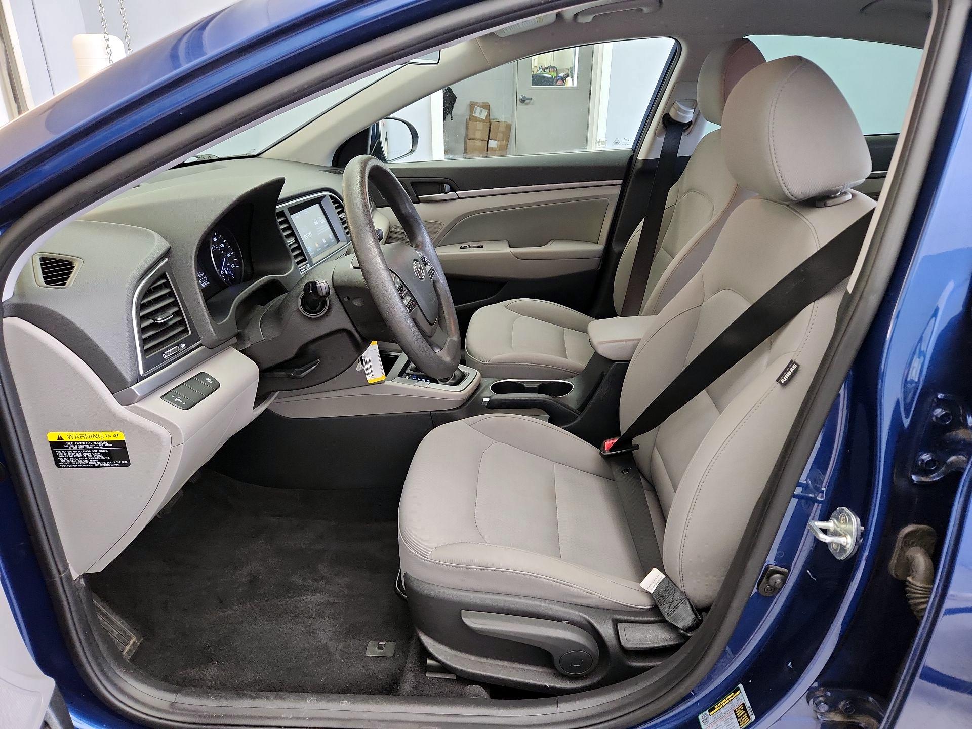 Thumbnail: 2017 Hyundai Elantra - 11